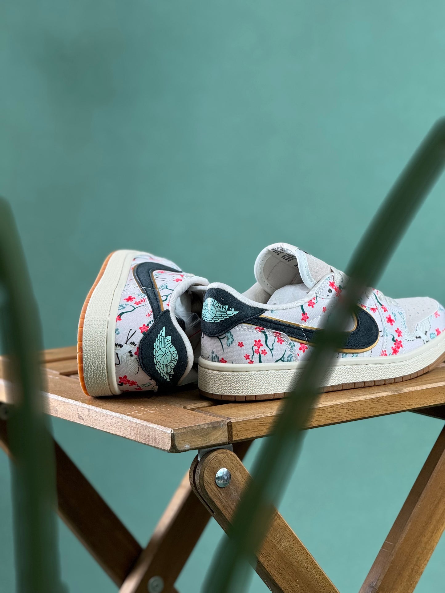 Air Jordan 1 Flowers