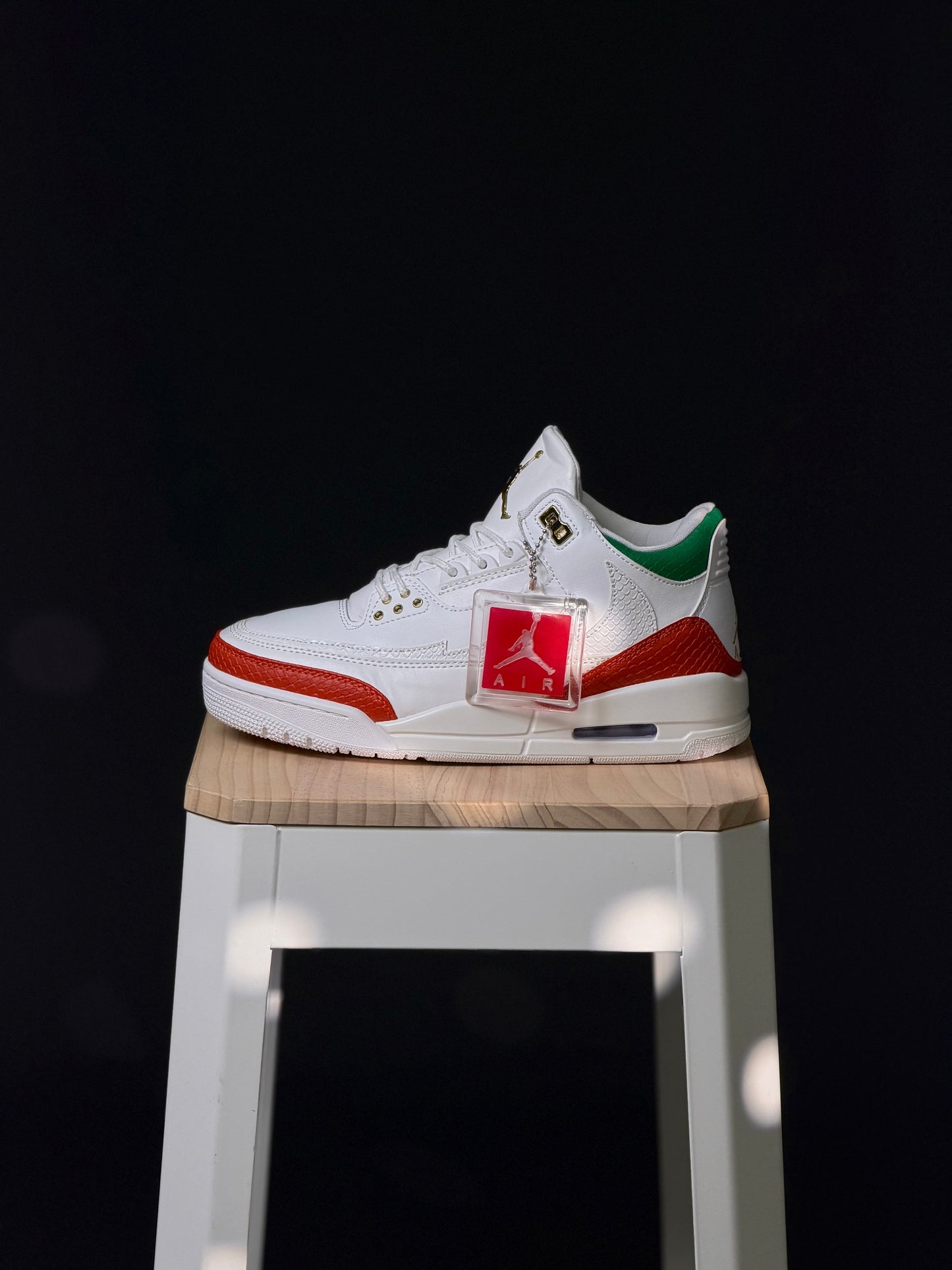 Air Jordan 3 Retro El Vuelo
