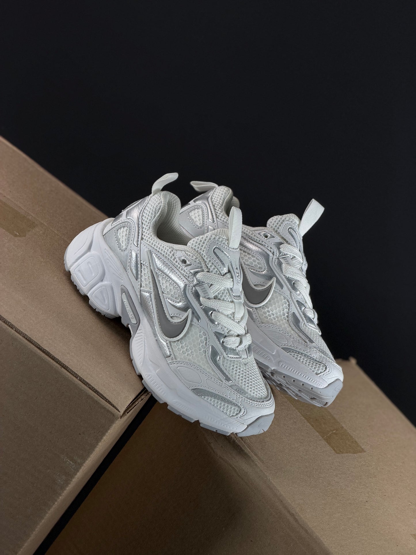 Nike V5 Metallic White