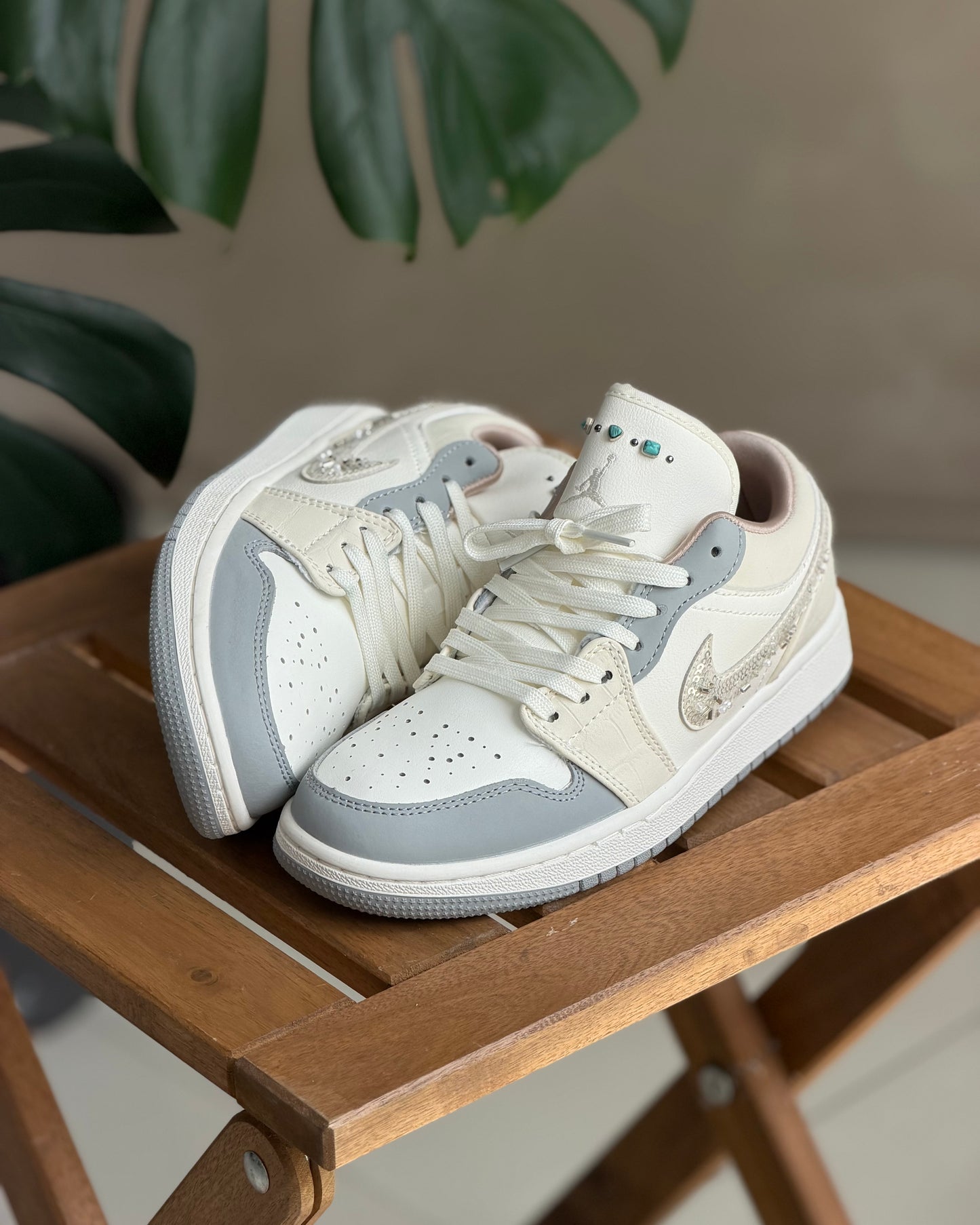 Air Jordan 1 Low Sail Soft Pearl