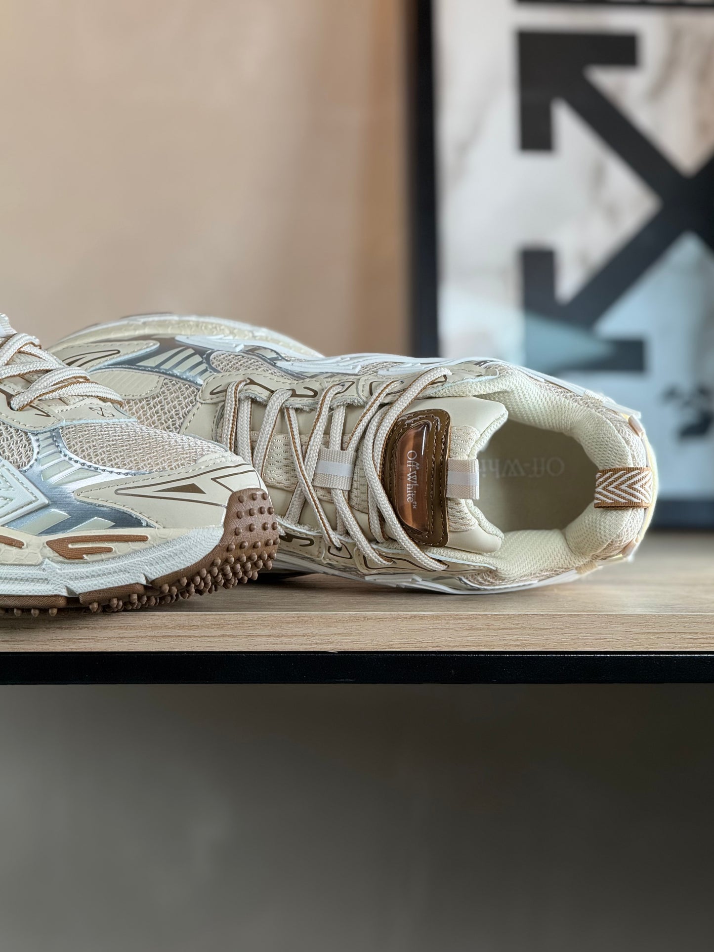 Off White Be Right Back