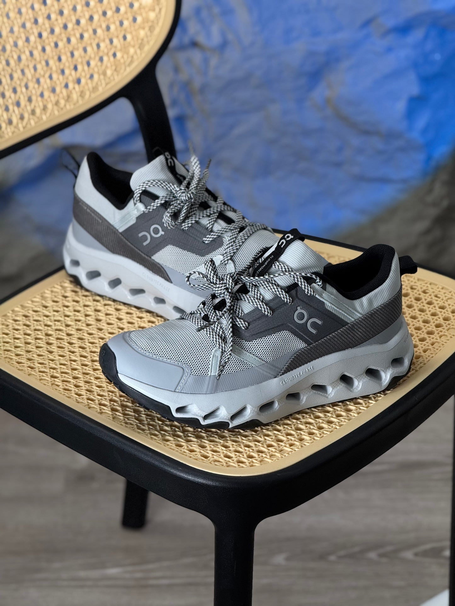 On Cloudhorizon W Grey