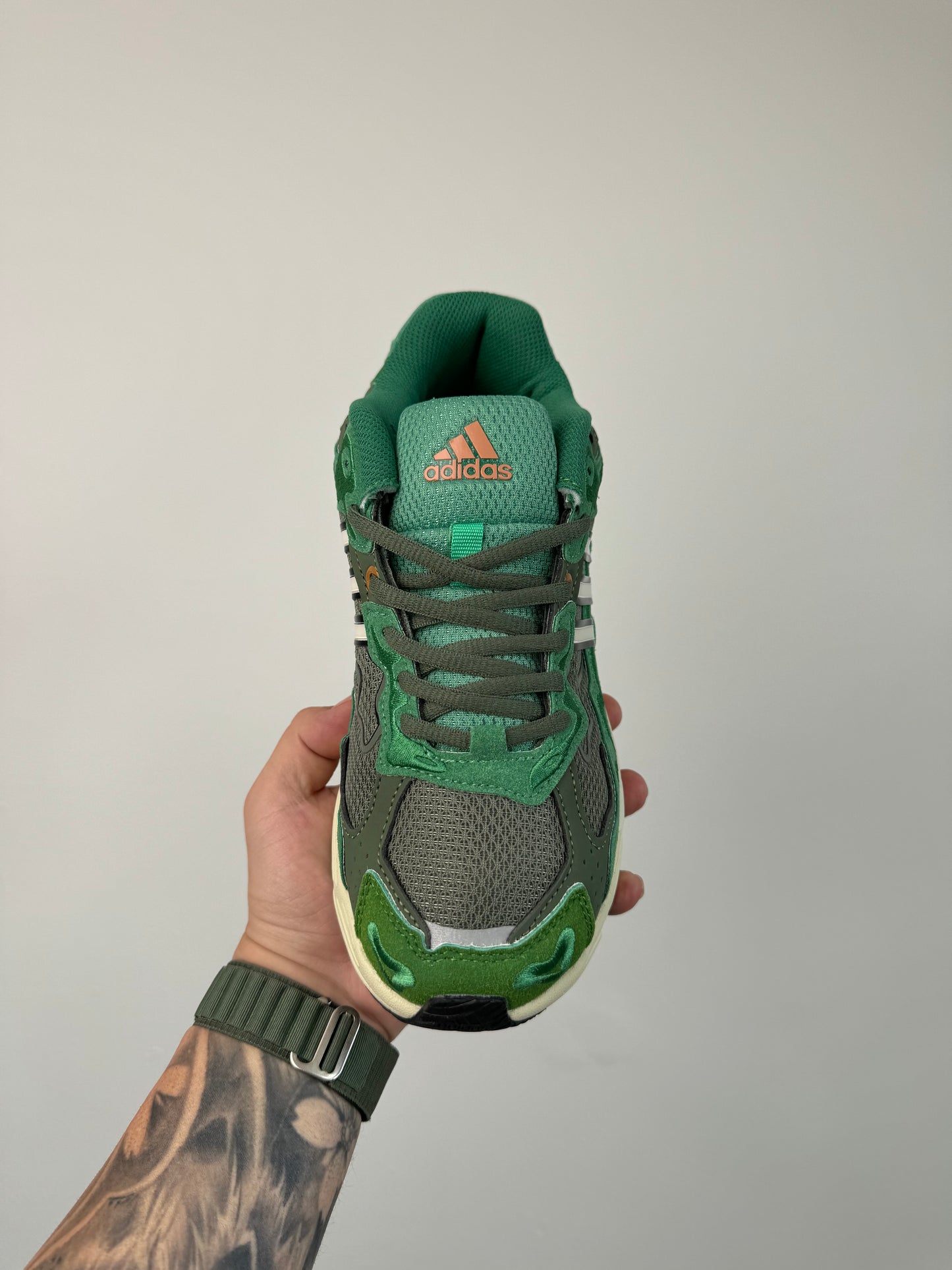 Adidas Response Cl Boston Day x Bad Bunny