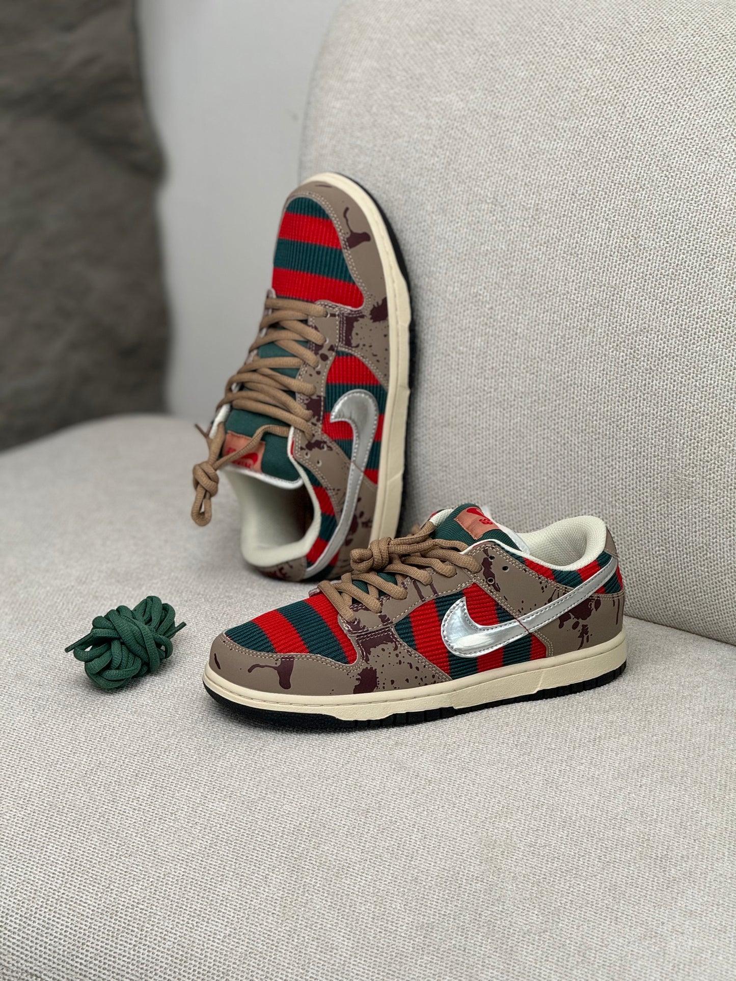 Nike SB Dunk Low Freddy Krueger