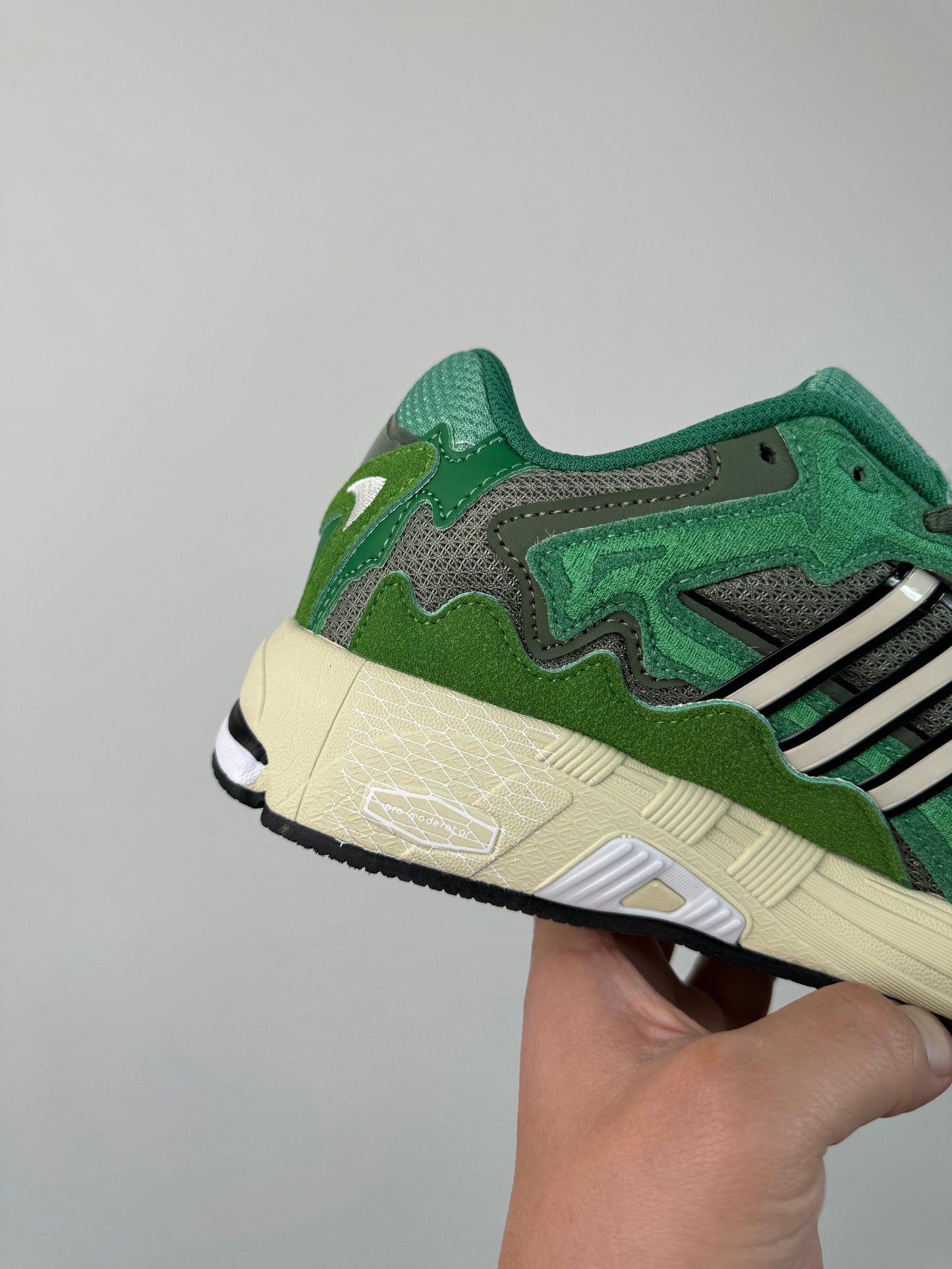 Adidas Response Cl Boston Day x Bad Bunny