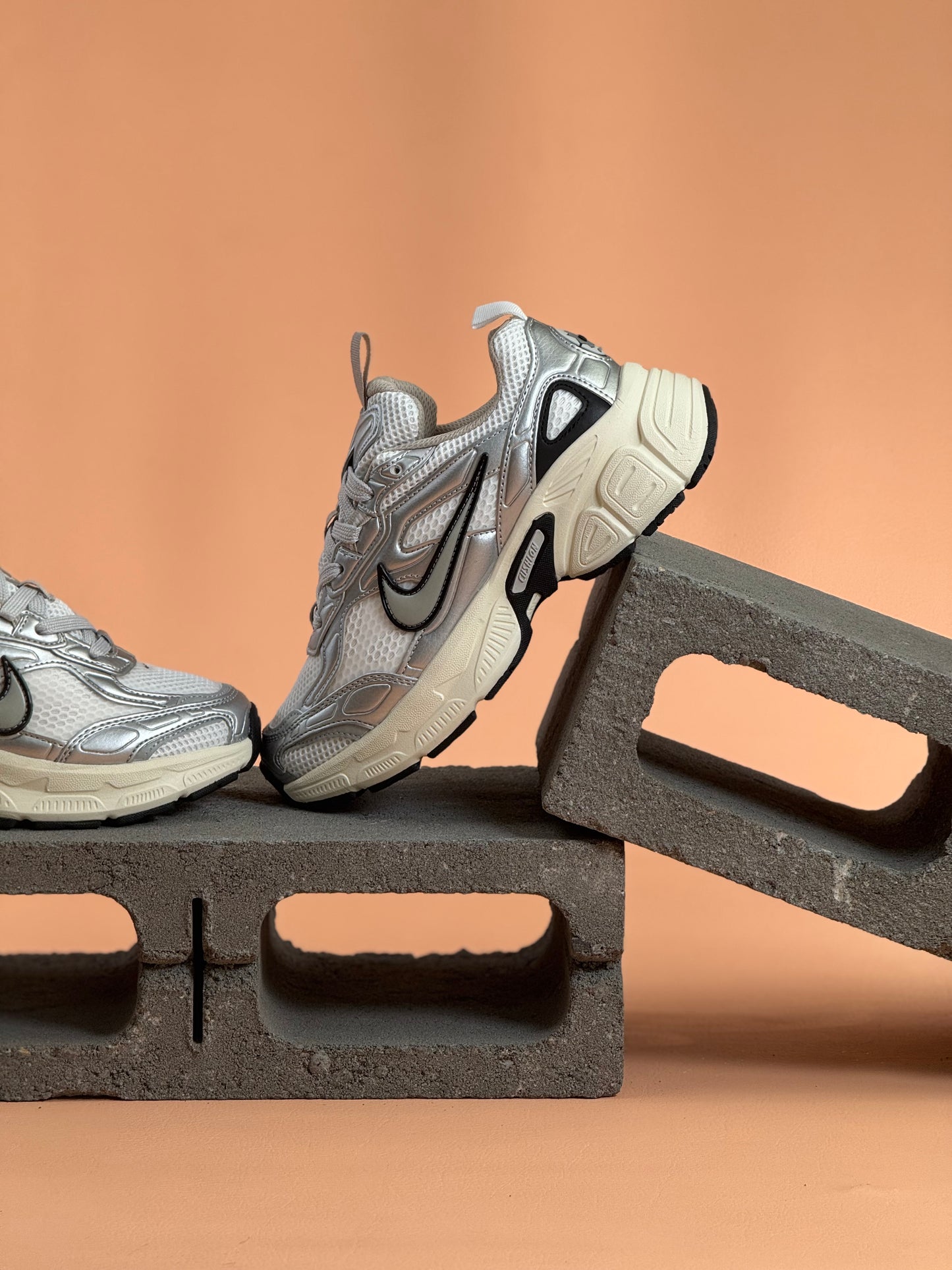Nike V5 RNR Platiniun