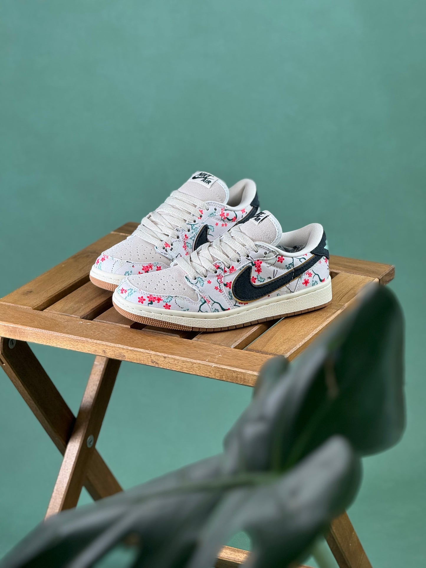 Air Jordan 1 Flowers