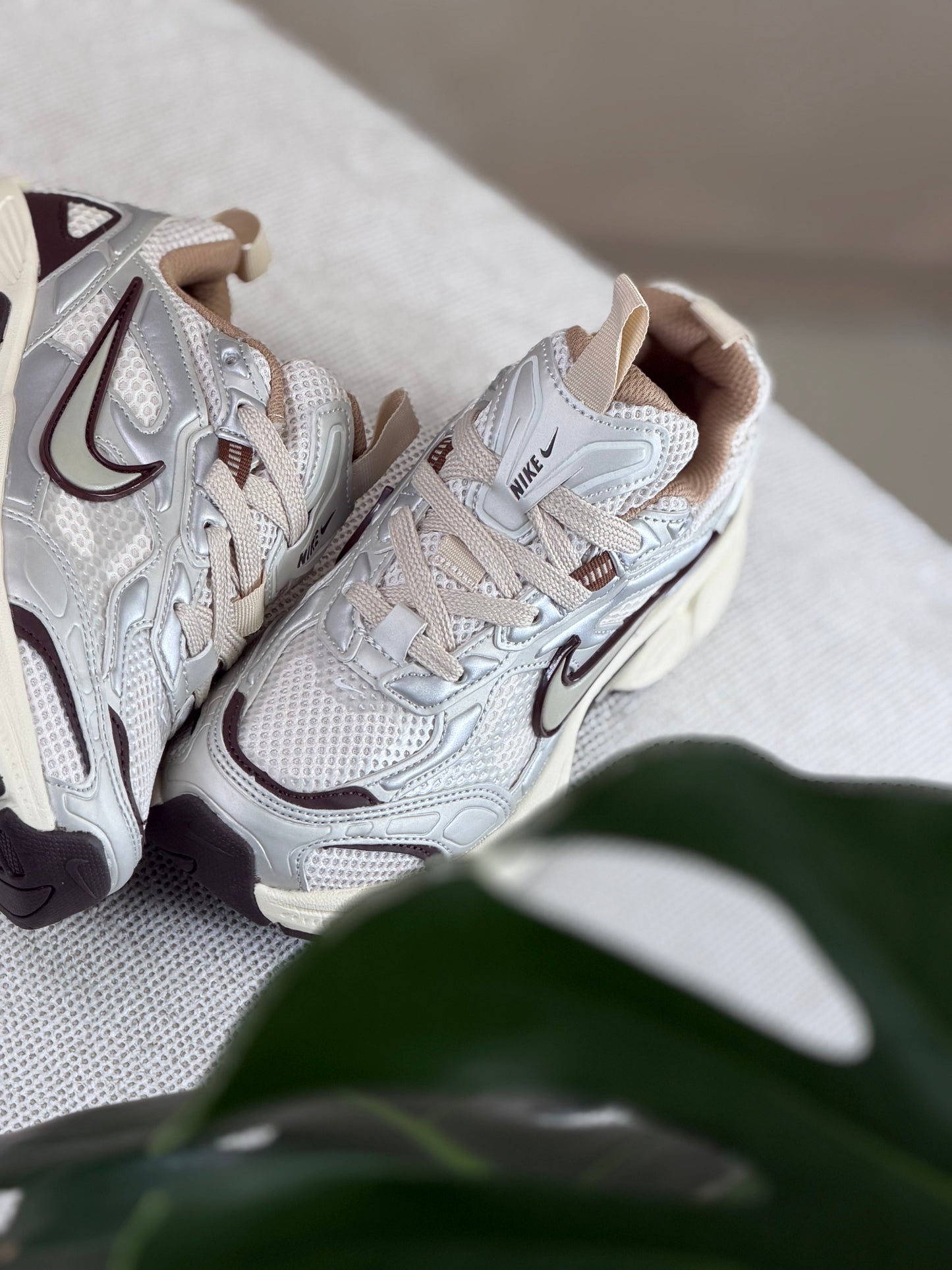 Nike V5 RNR Coffee Metallic