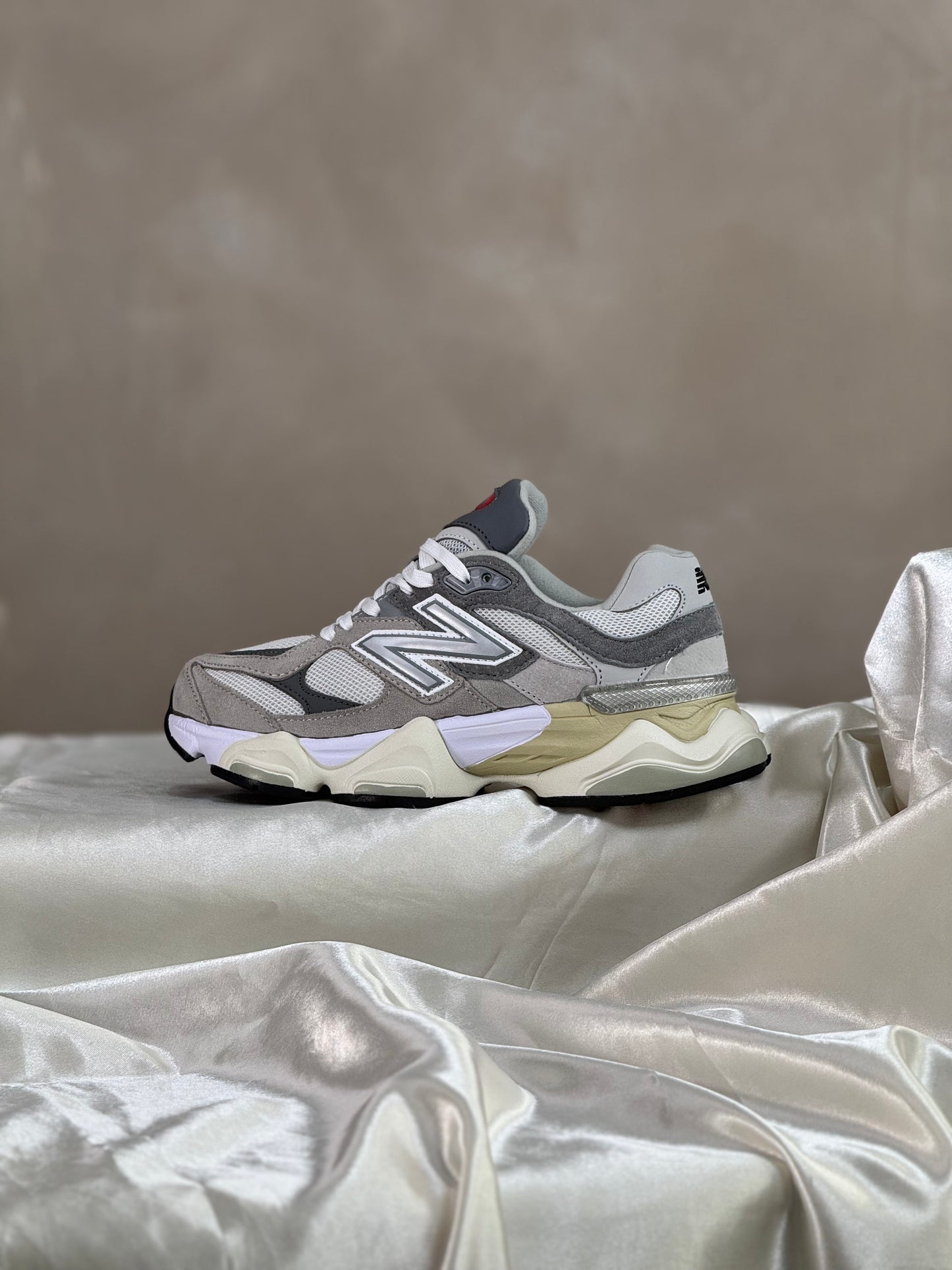 New Balance 9060 Rain Cloud Grey