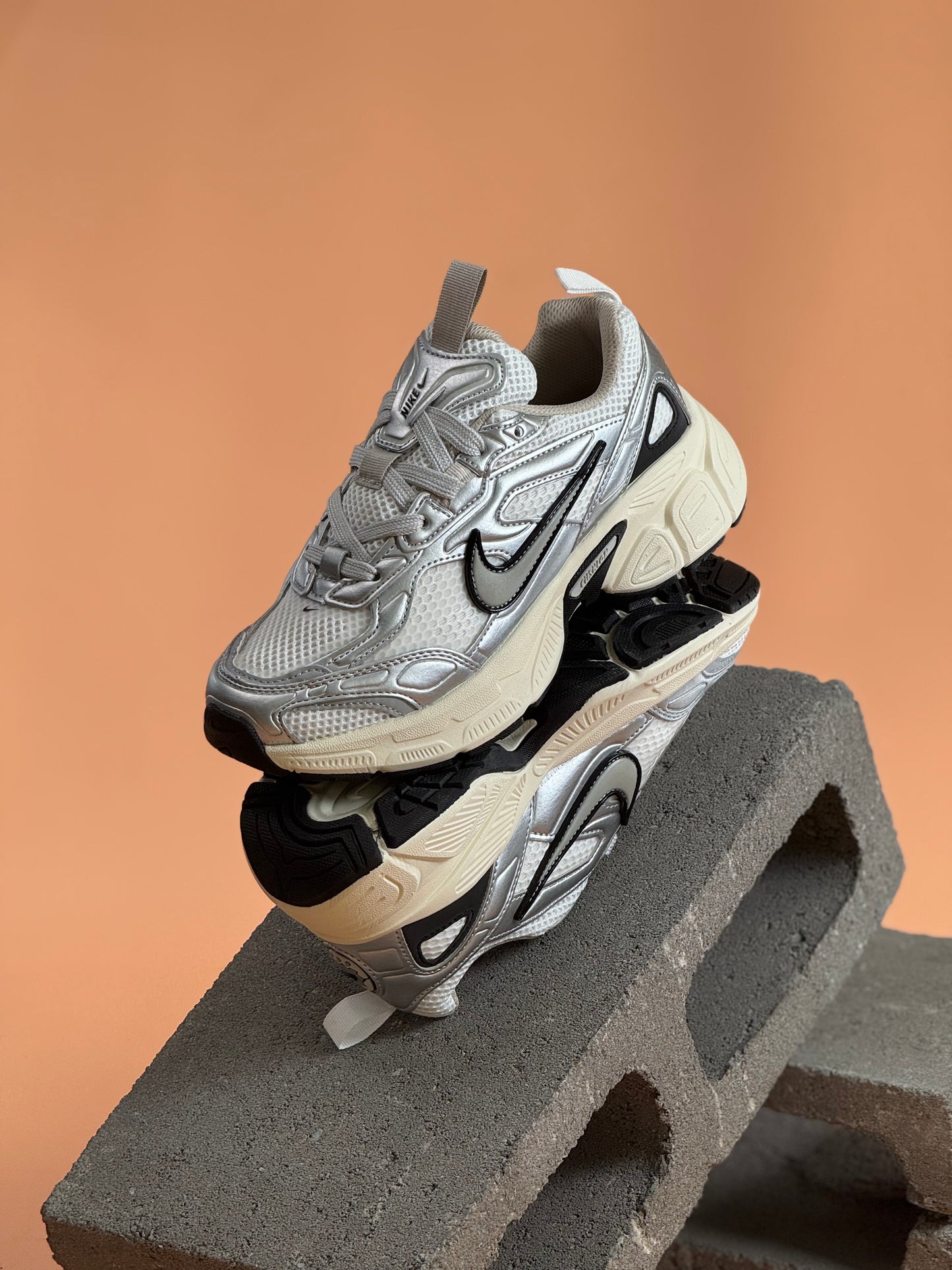 Nike V5 RNR Platiniun