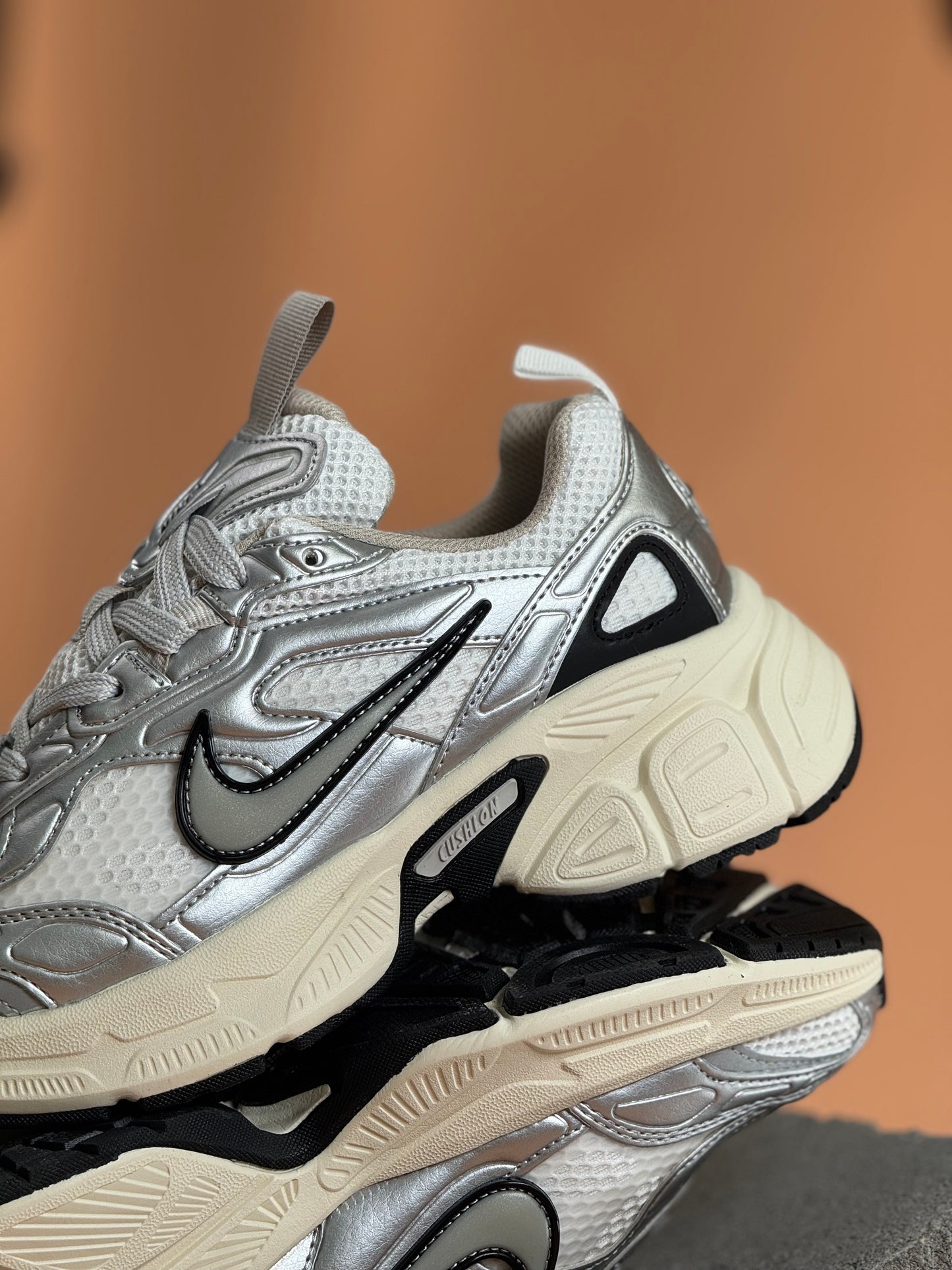 Nike V5 RNR Platiniun