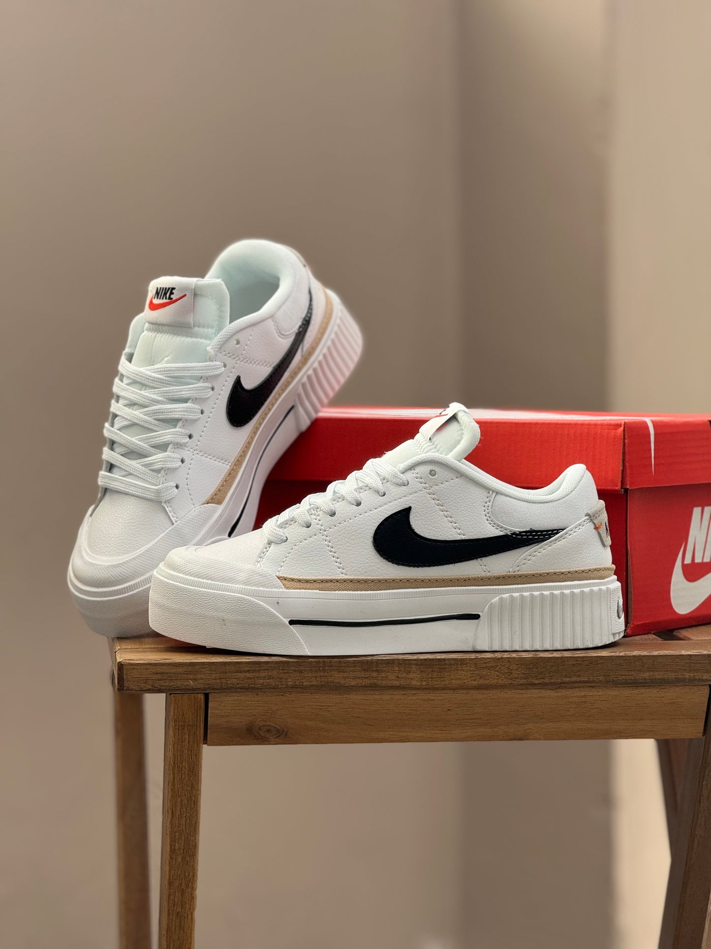 Nike Court Legacy