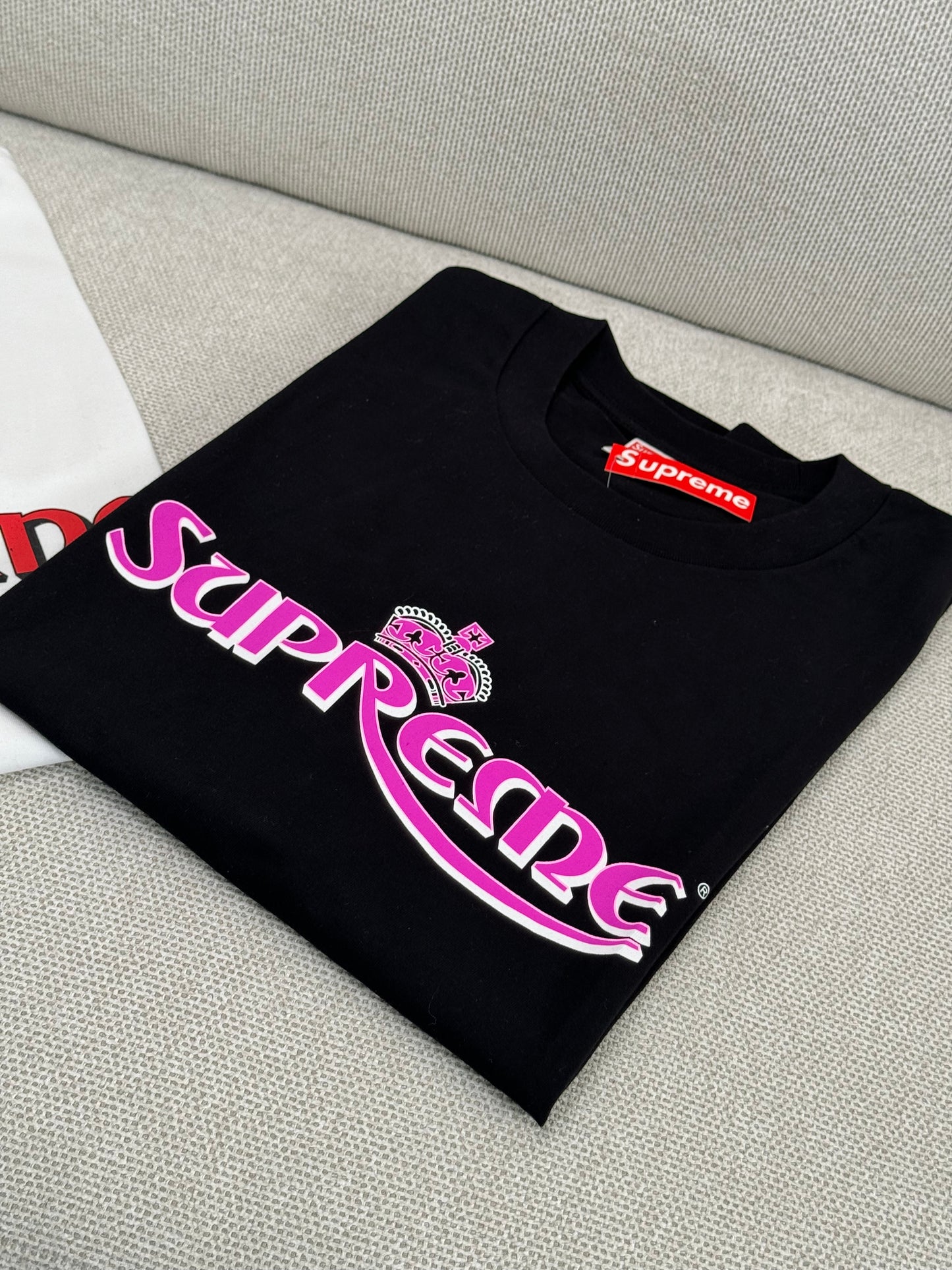 Camiseta Supreme Corona