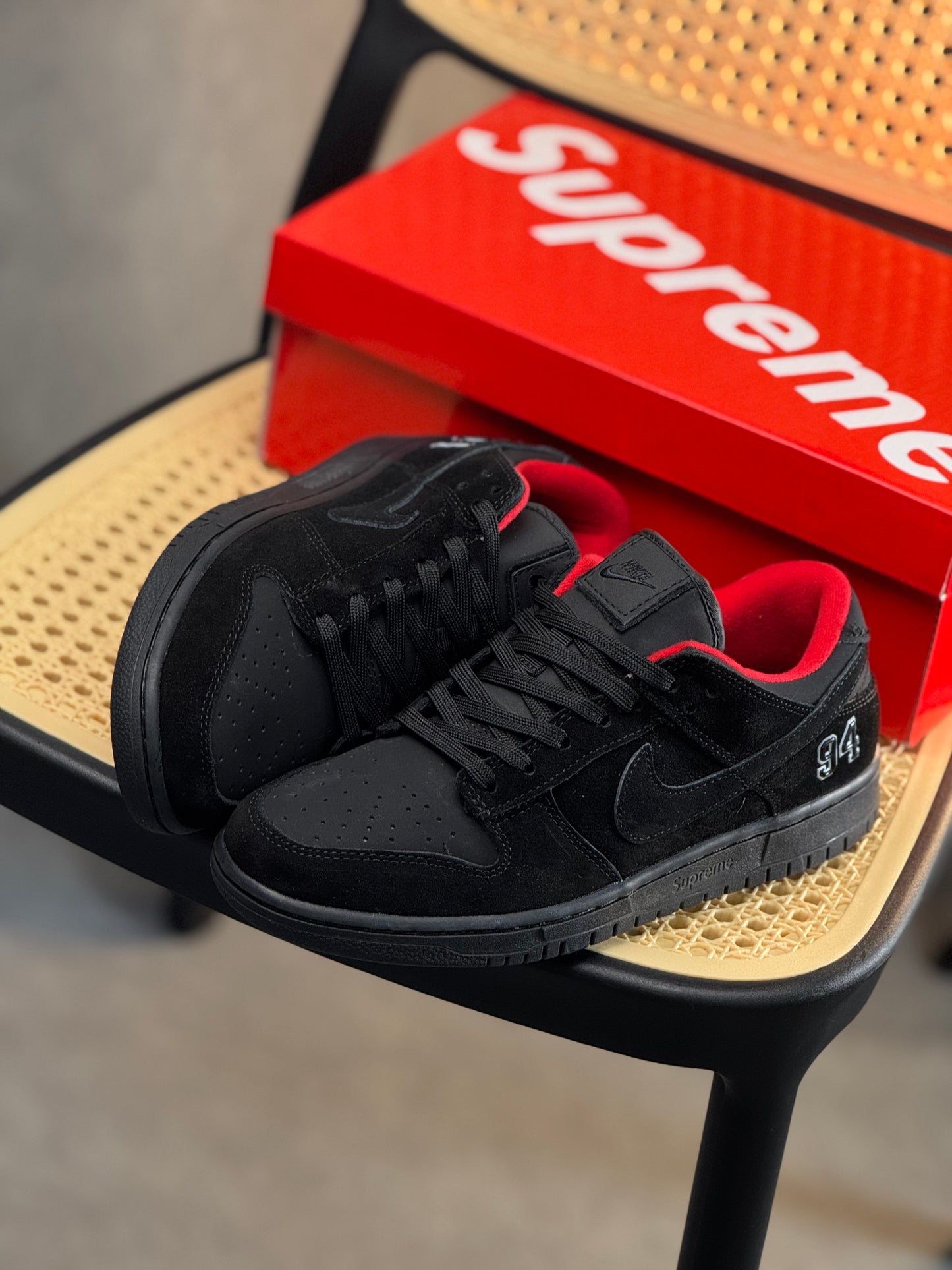 Nike Sb Dunk Low x Supreme Black
