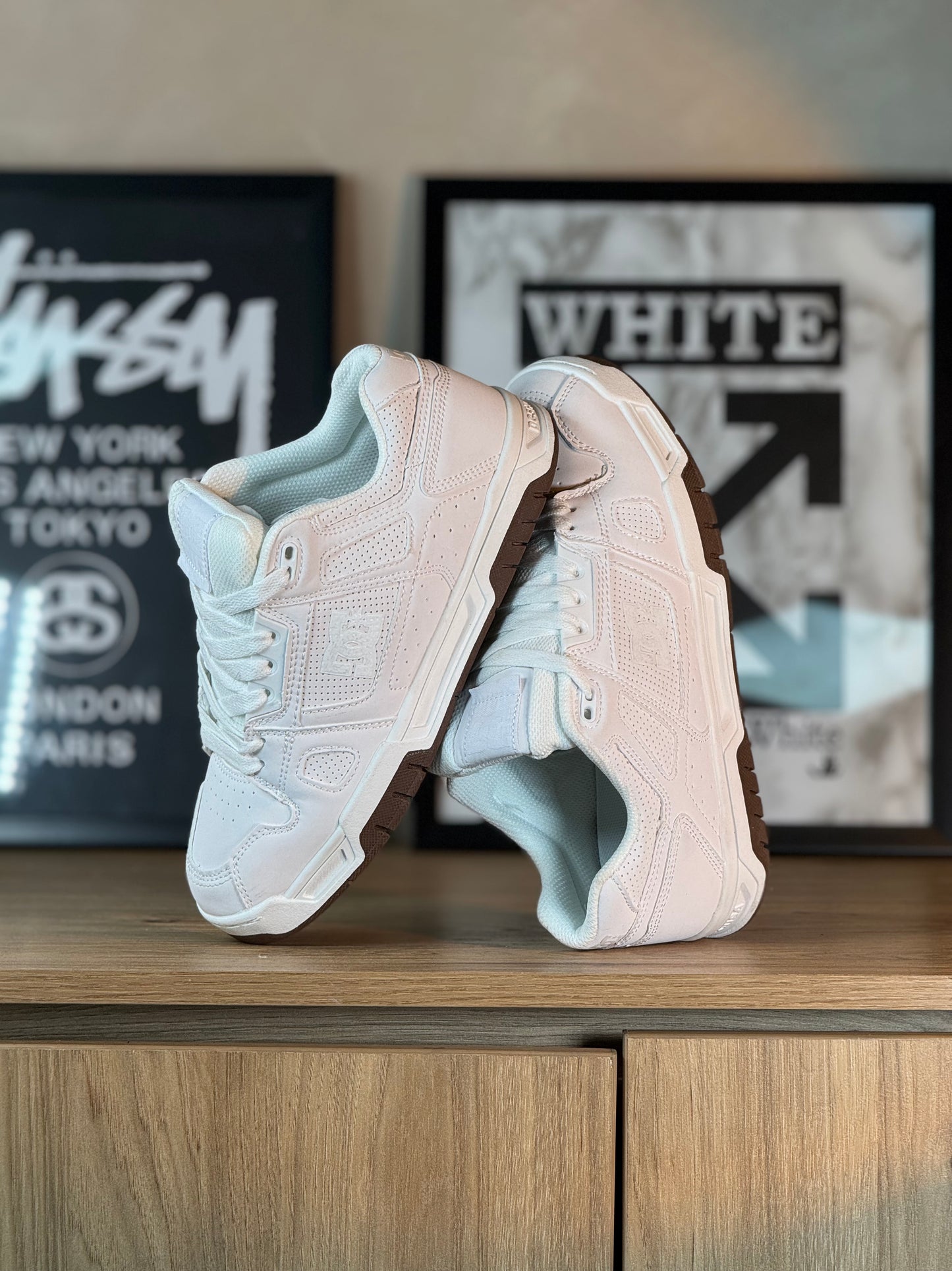 DC Skate White