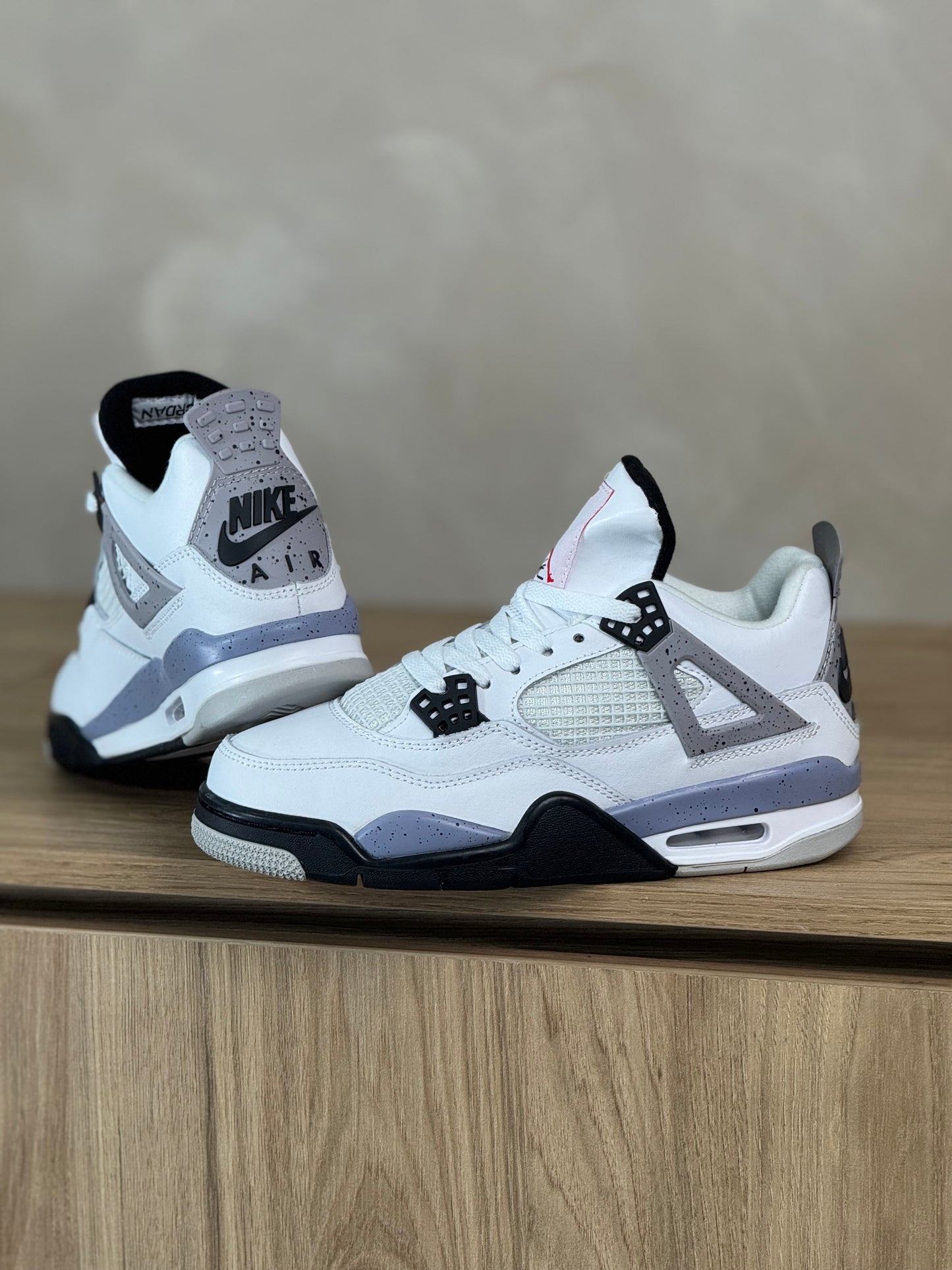 Air Jordan 4 Oreo GREY