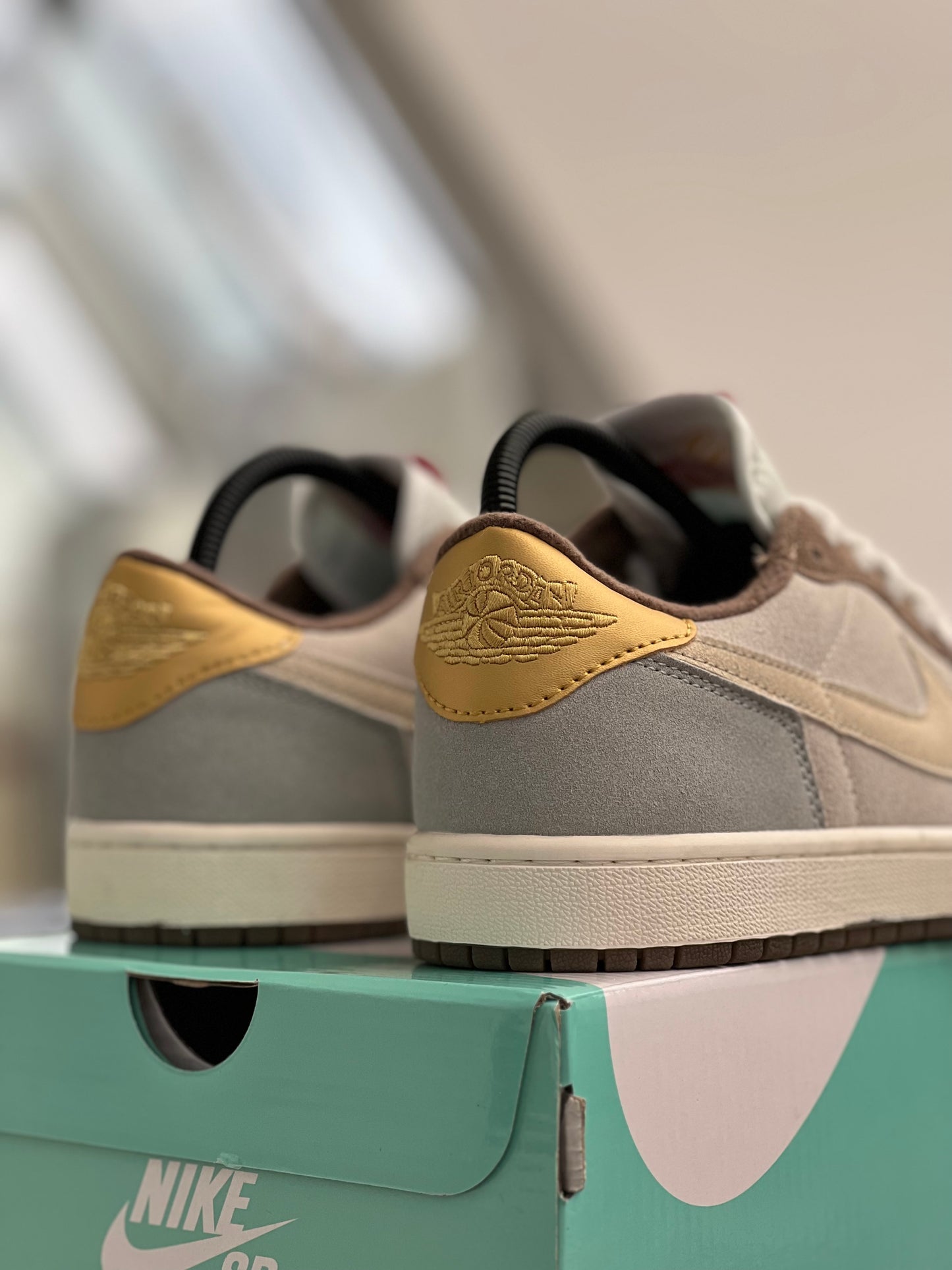 Air Jordan 1 Low Year of The Rabit