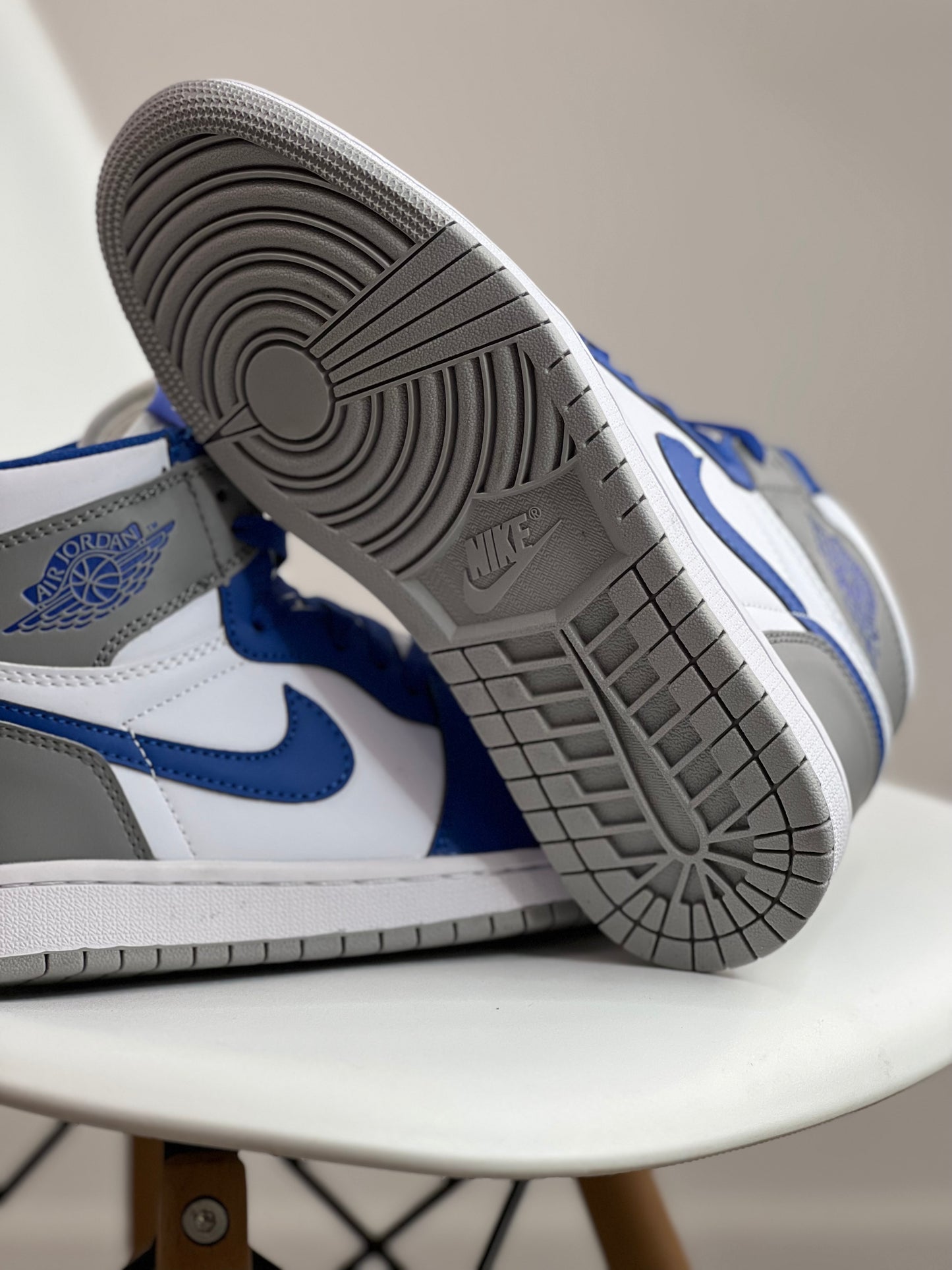 Air Jordan Retro 1 True Blue