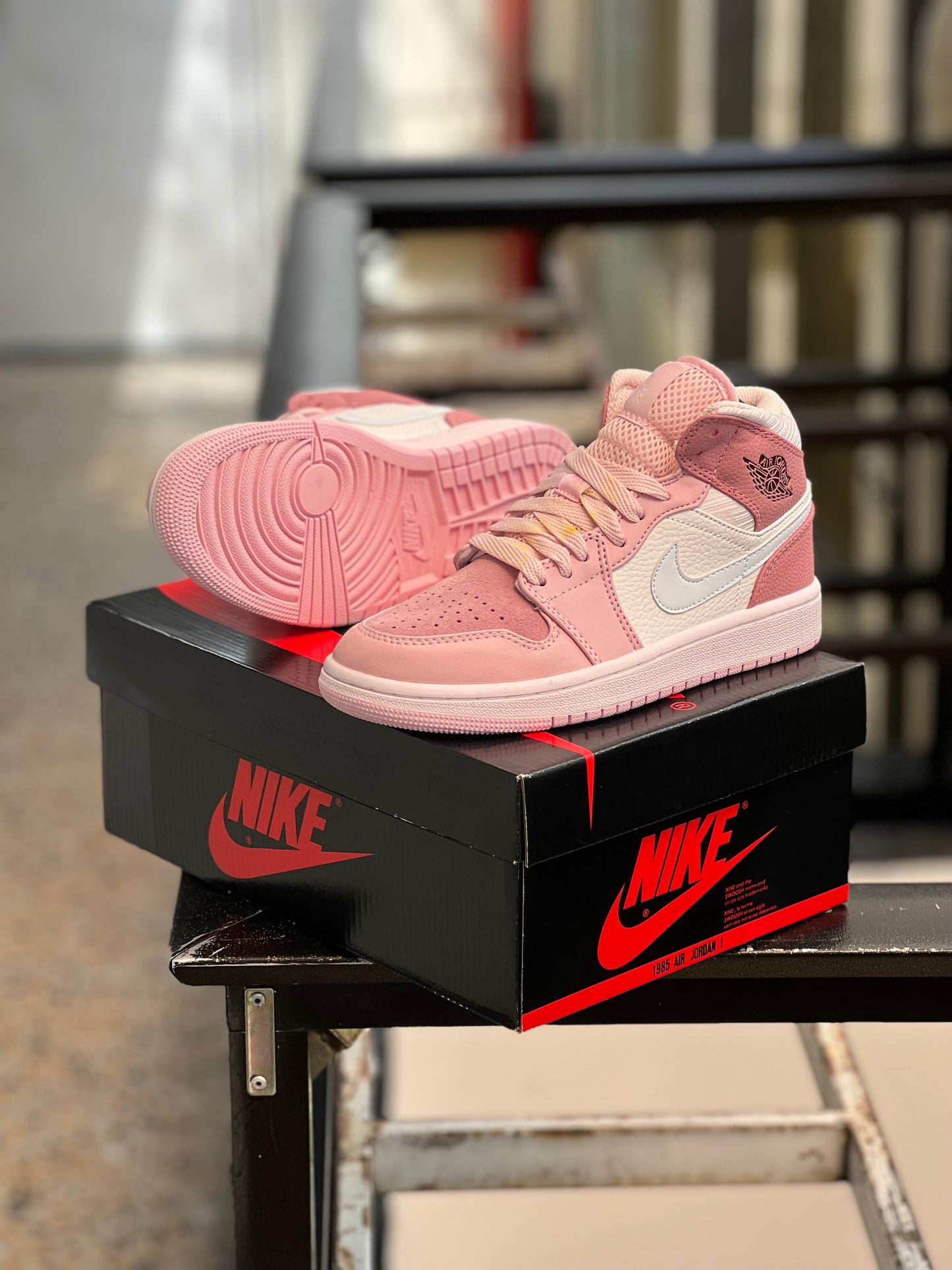 Jordan 1 Mid Digital Pink