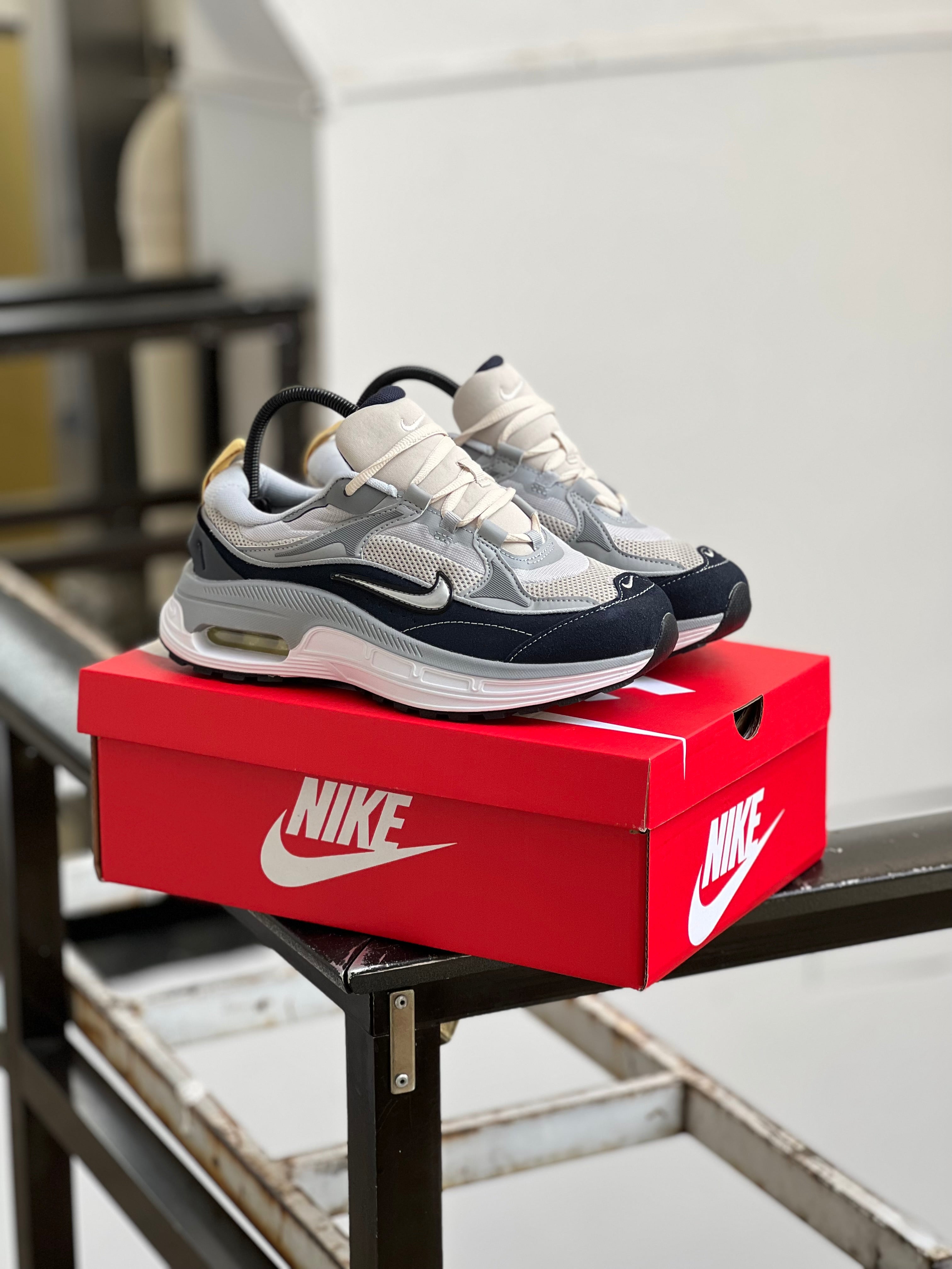 Nike Air Max Bliss - Main Image
