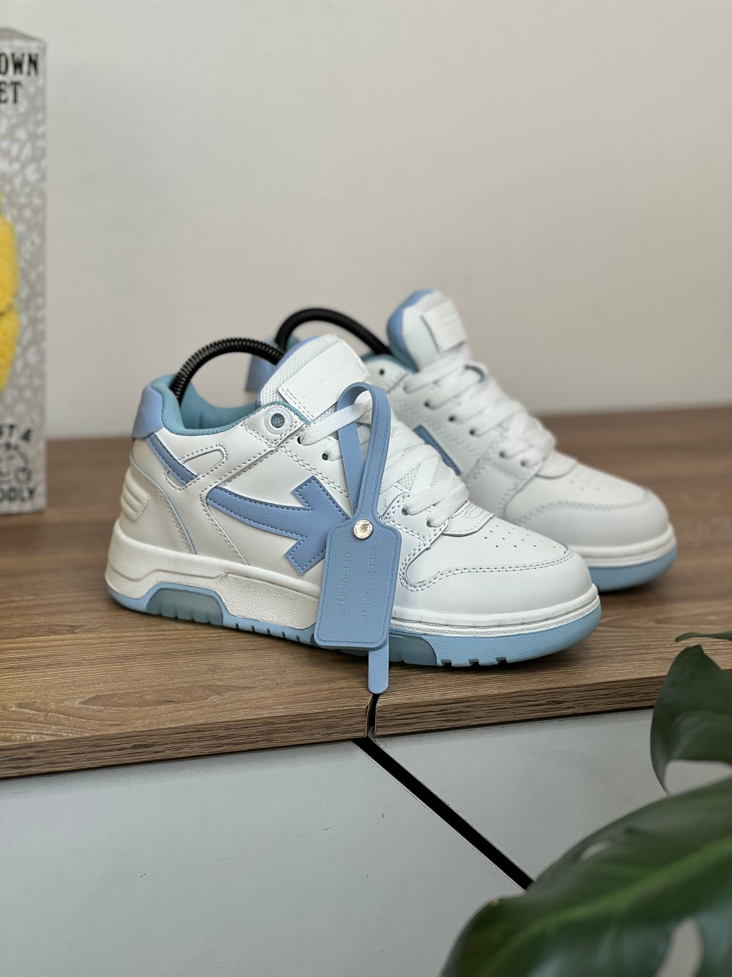 Off White