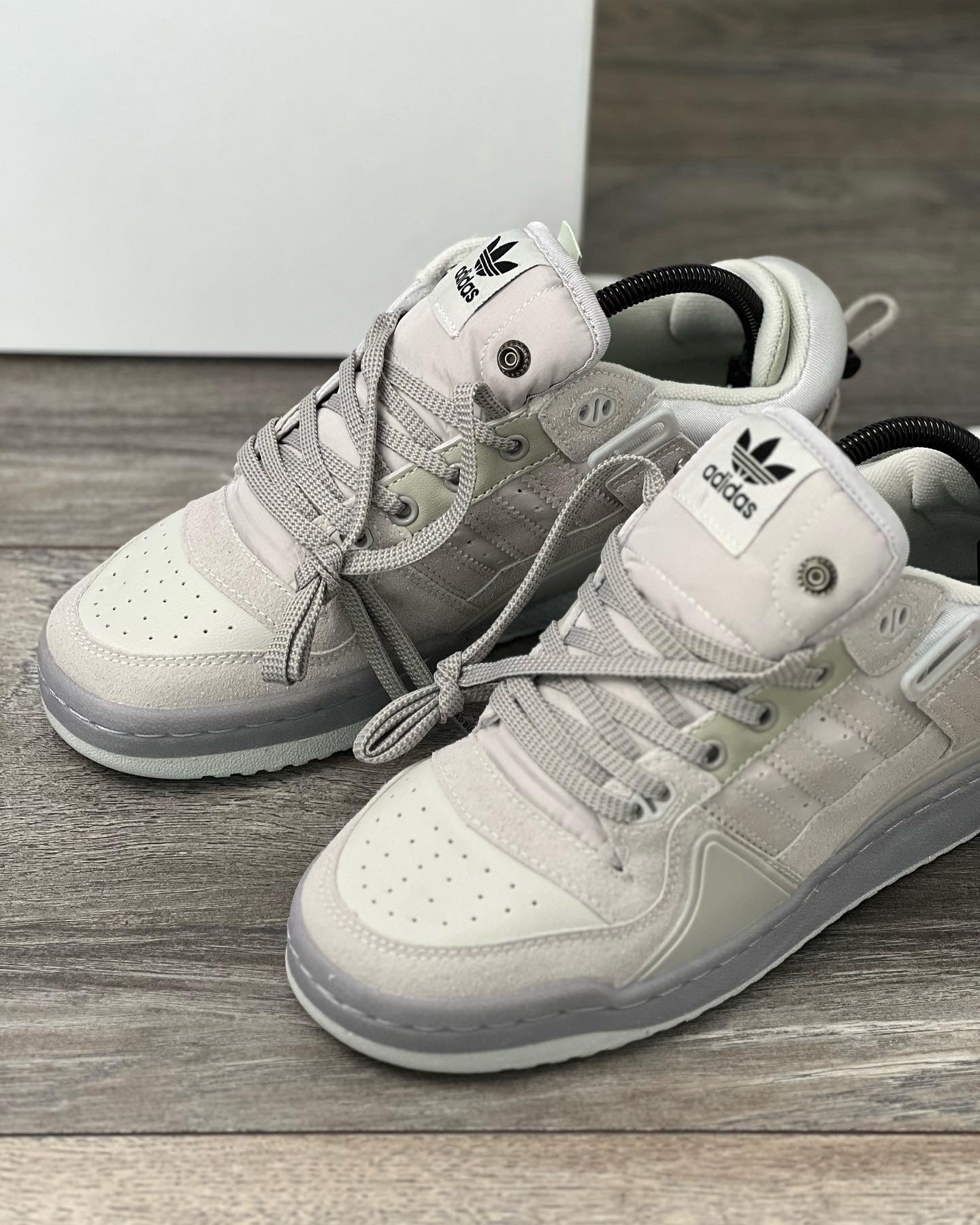 FORUM BAD BUNNY GREY