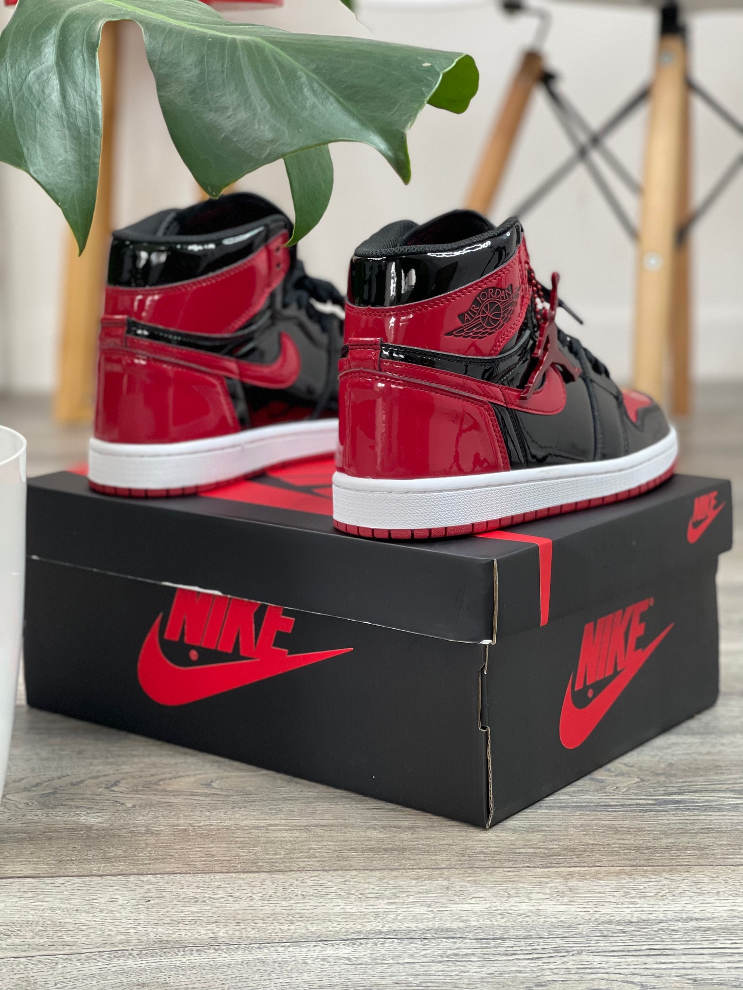 Nike Air Jordan Retro 1 OG Patent Bred