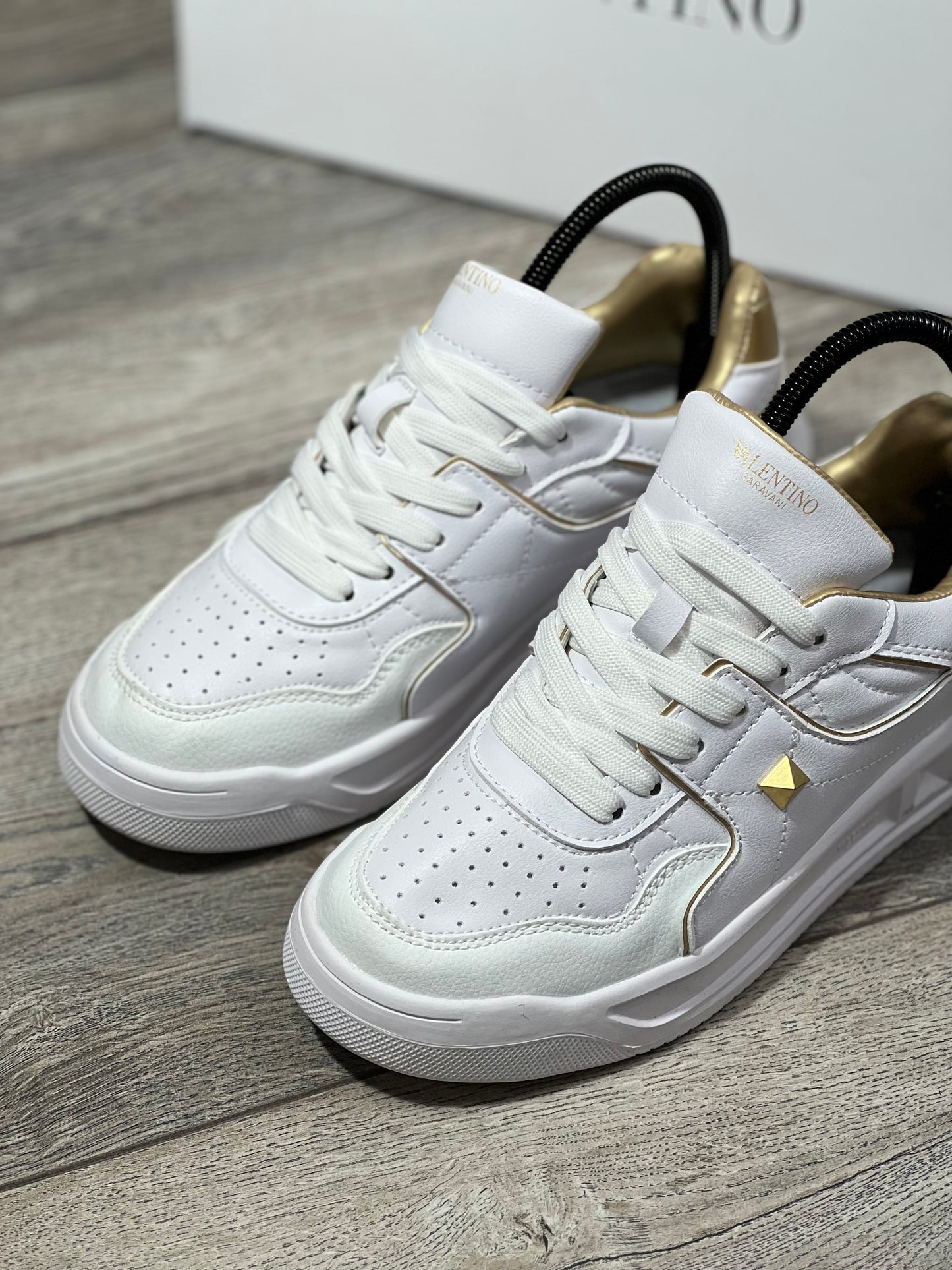 Valentino Low