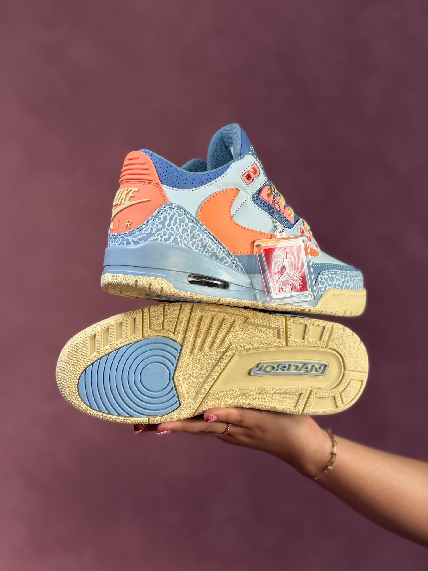 Air Jordan 3 Travis Blue Sea Orange