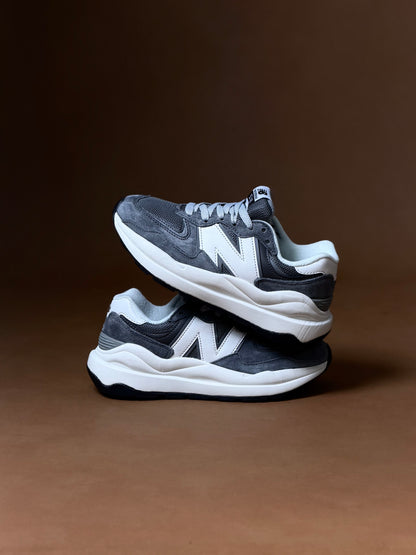 New Balance 5740 Grey