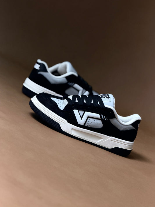 Vans Upland Black Cream