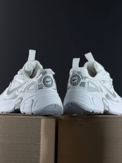 Nike V5 Metallic White