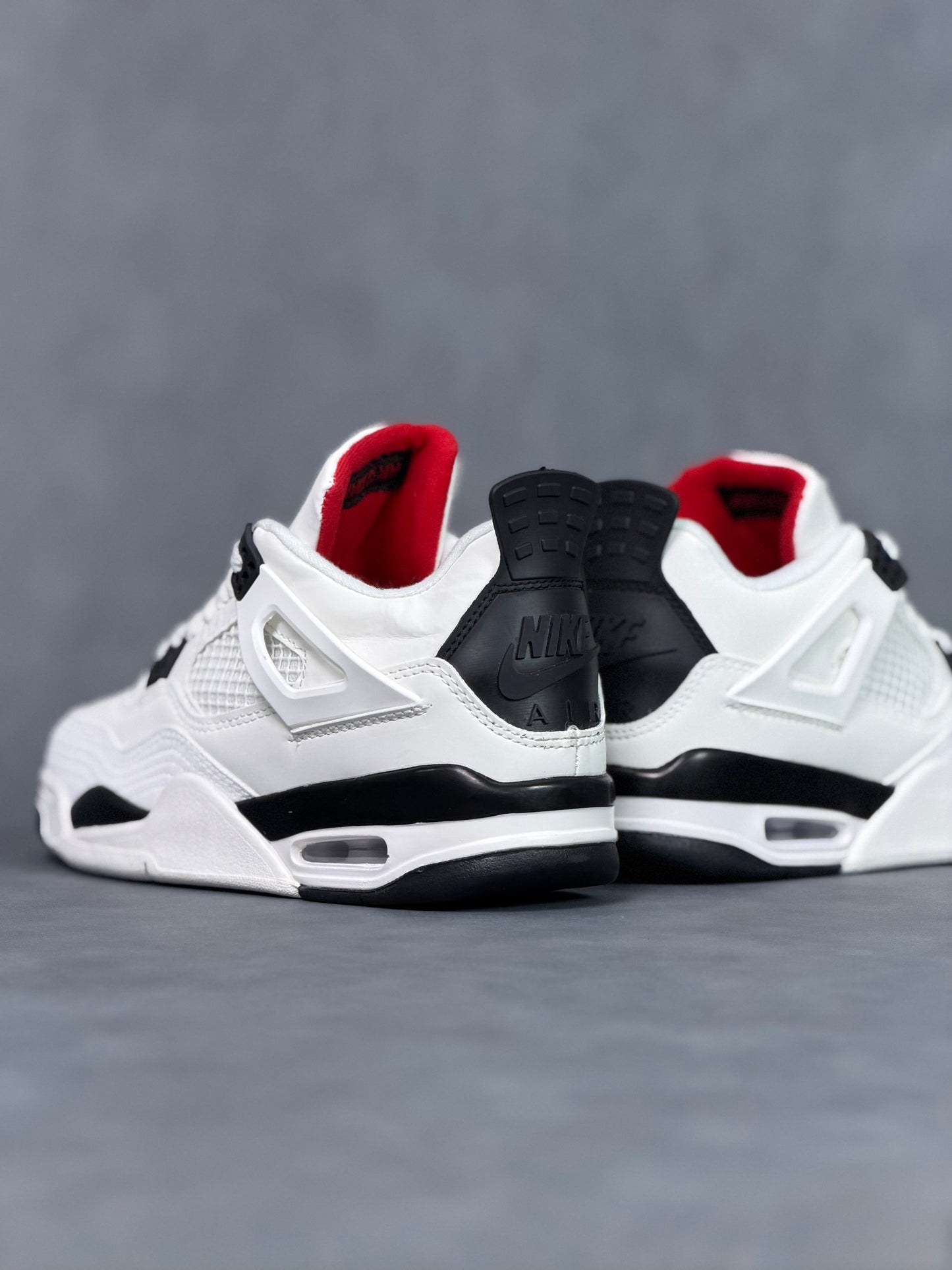 Air Jordan 4 Retro Flight Club