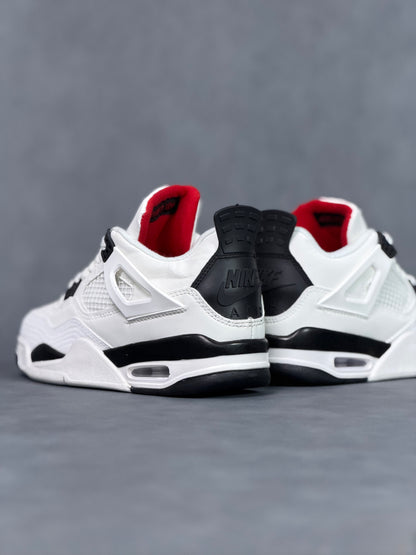 Air Jordan 4 Retro Flight Club
