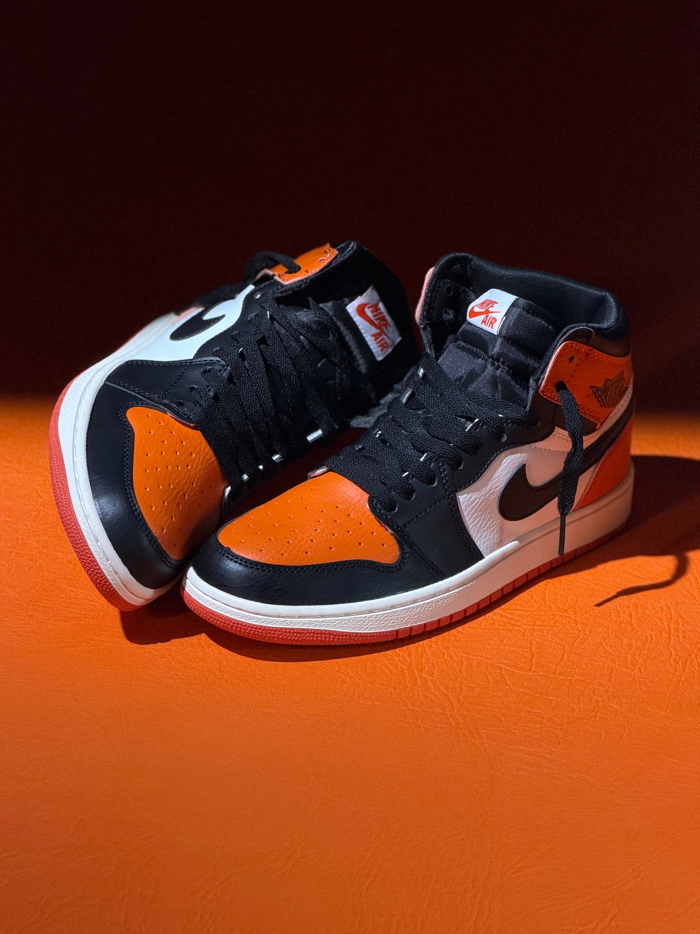Air Jordan 1 Retro High OG "Shattered Backboard".