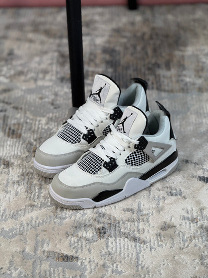 Jordan Retro 4 Military black