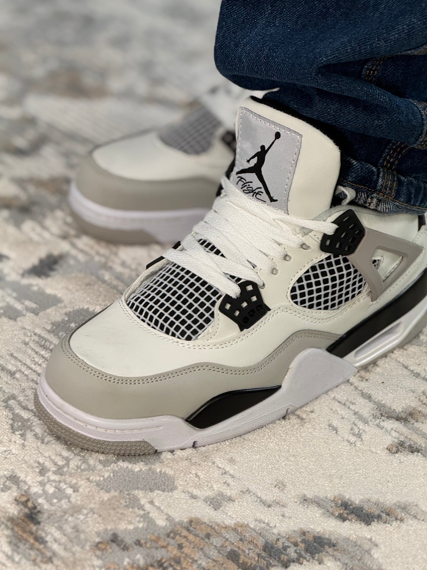 Jordan Retro 4 Military black