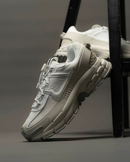 Nike Zoom Vomero Roam Triple Black