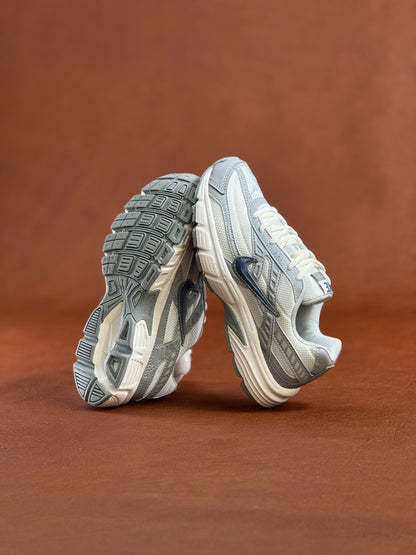 Nike Intiator