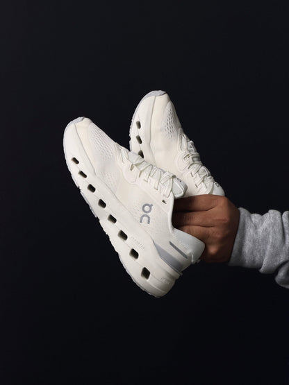 On Cloudrunner 3 White Cream