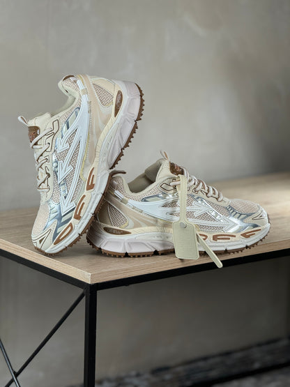 Off White Be Right Back