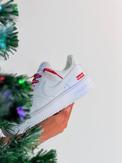 Nike Air Force One x Supreme