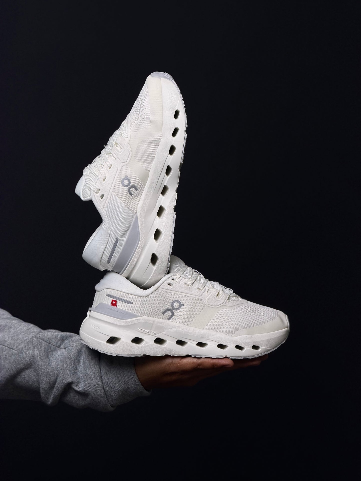 On Cloudrunner 3 White Cream