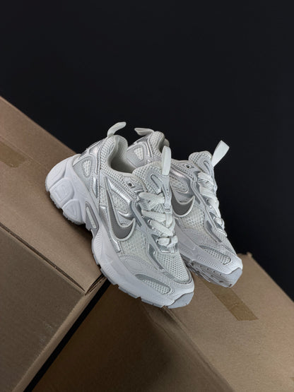 Nike V5 Metallic White