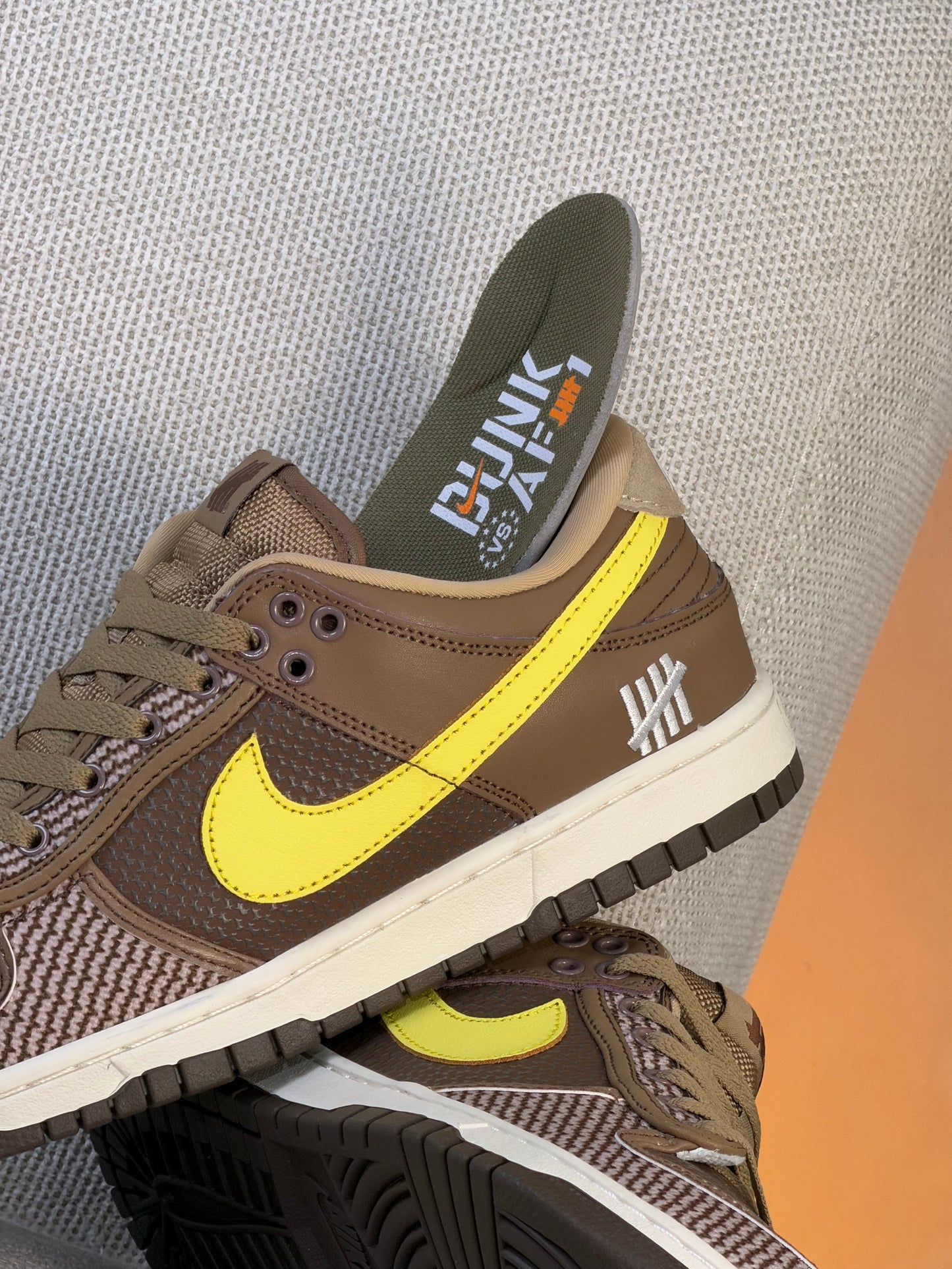 Nike x Undefeated Dunk Low SP "Canteen"