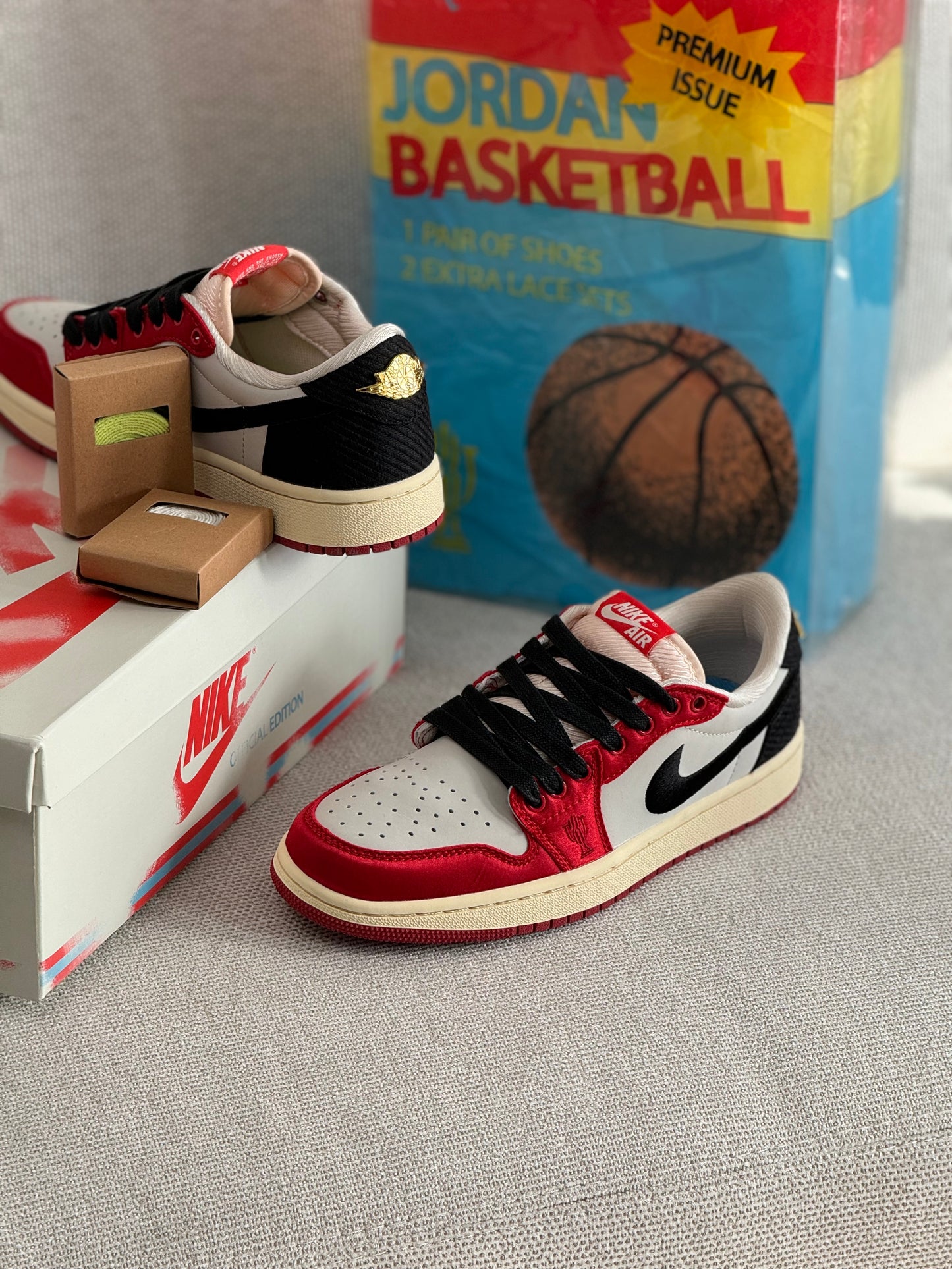 Air Jordan 1 Low OG Trophy Room Rookie Card Away