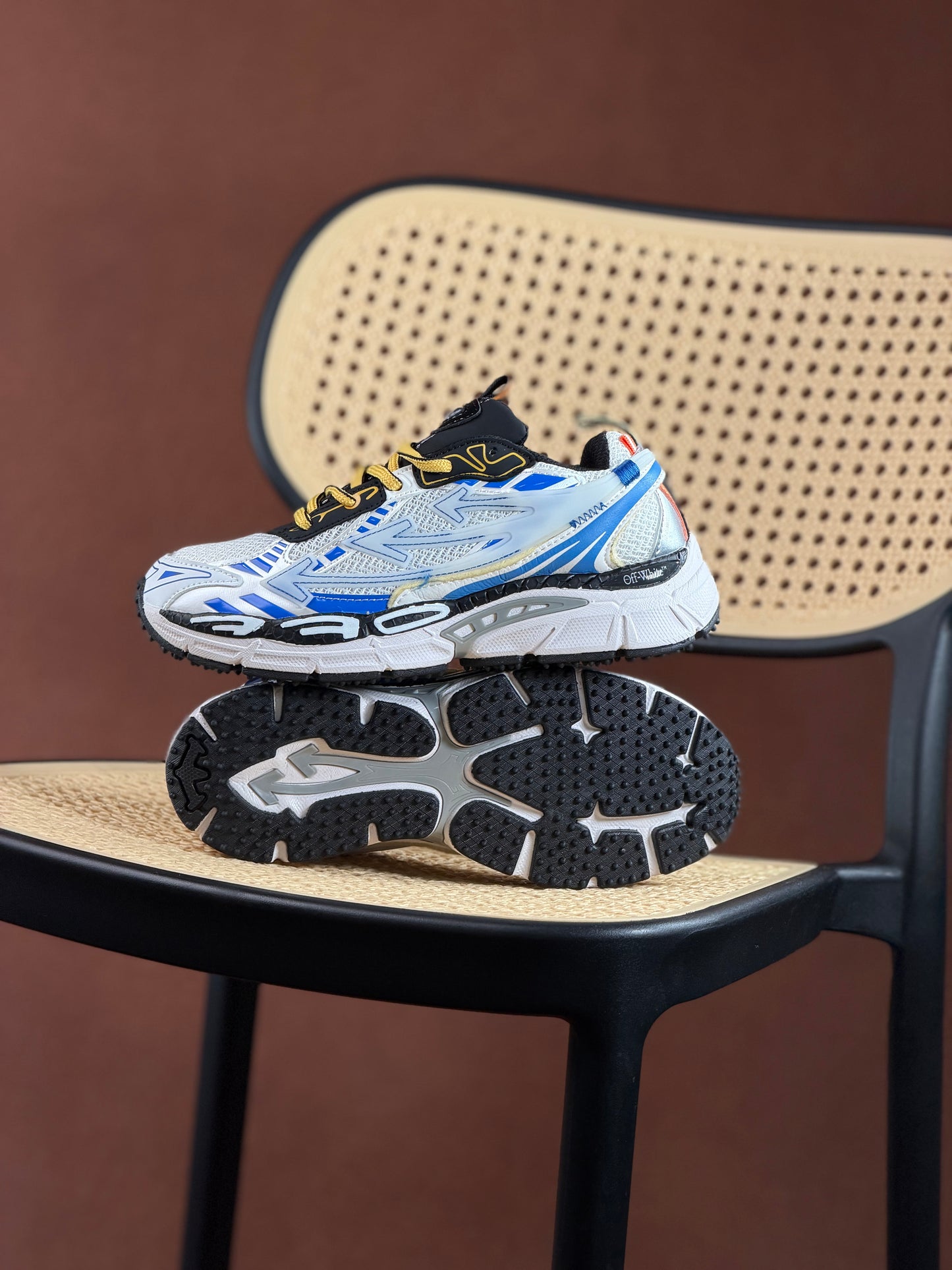 Off White Be Right Black