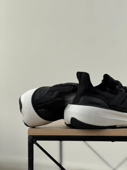 Adidas Ultraboost Light 23