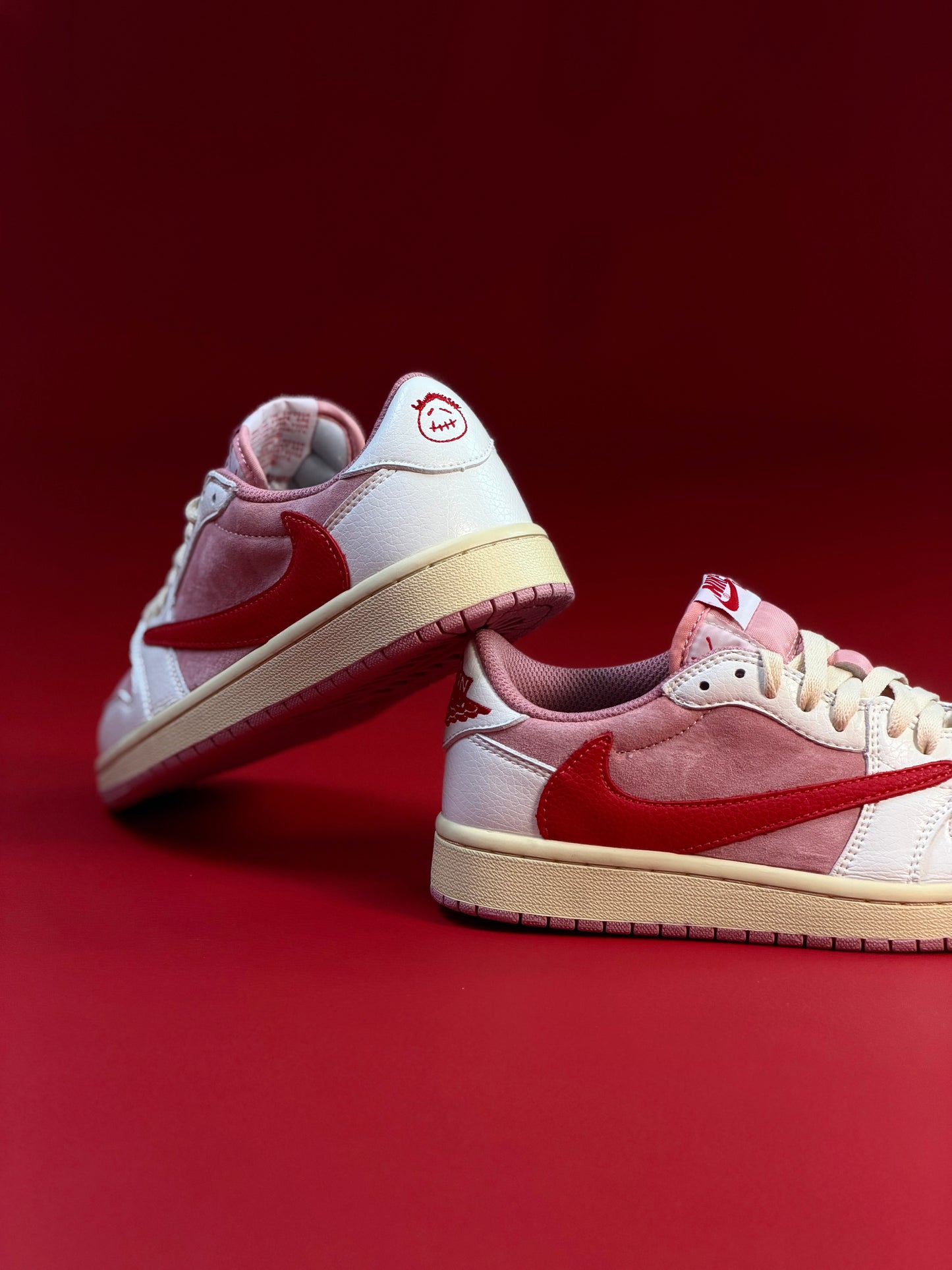 Nike Air Jordan 1 Low x Travis Scott "Shy Pink"
