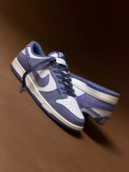 Nike Dunk Low
World Indigo Mini Swoosh